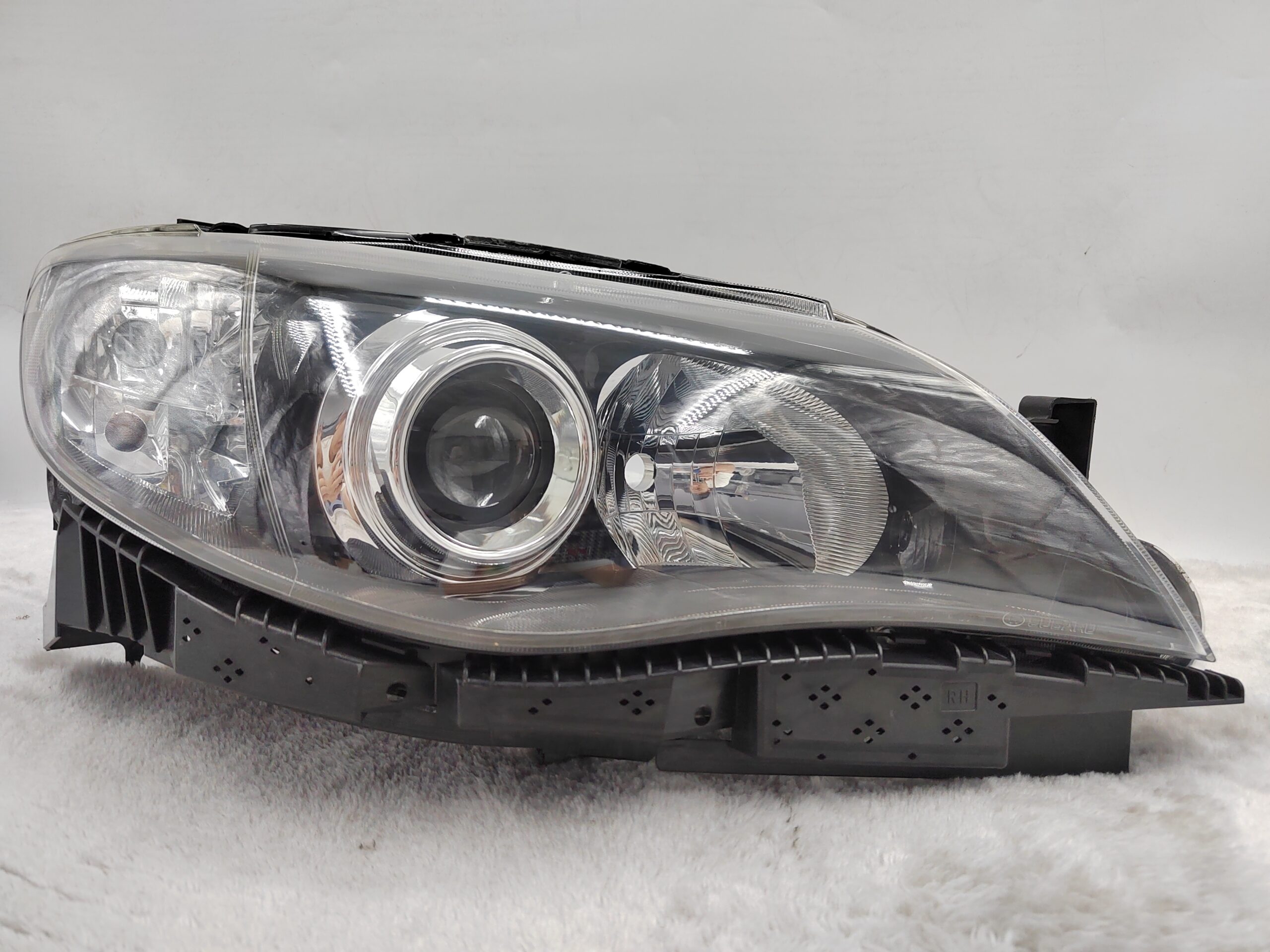 SUBARU IMPREZA 2008-2011 HALOGEN R.H.S HEADLIGHT ASSEMBLY