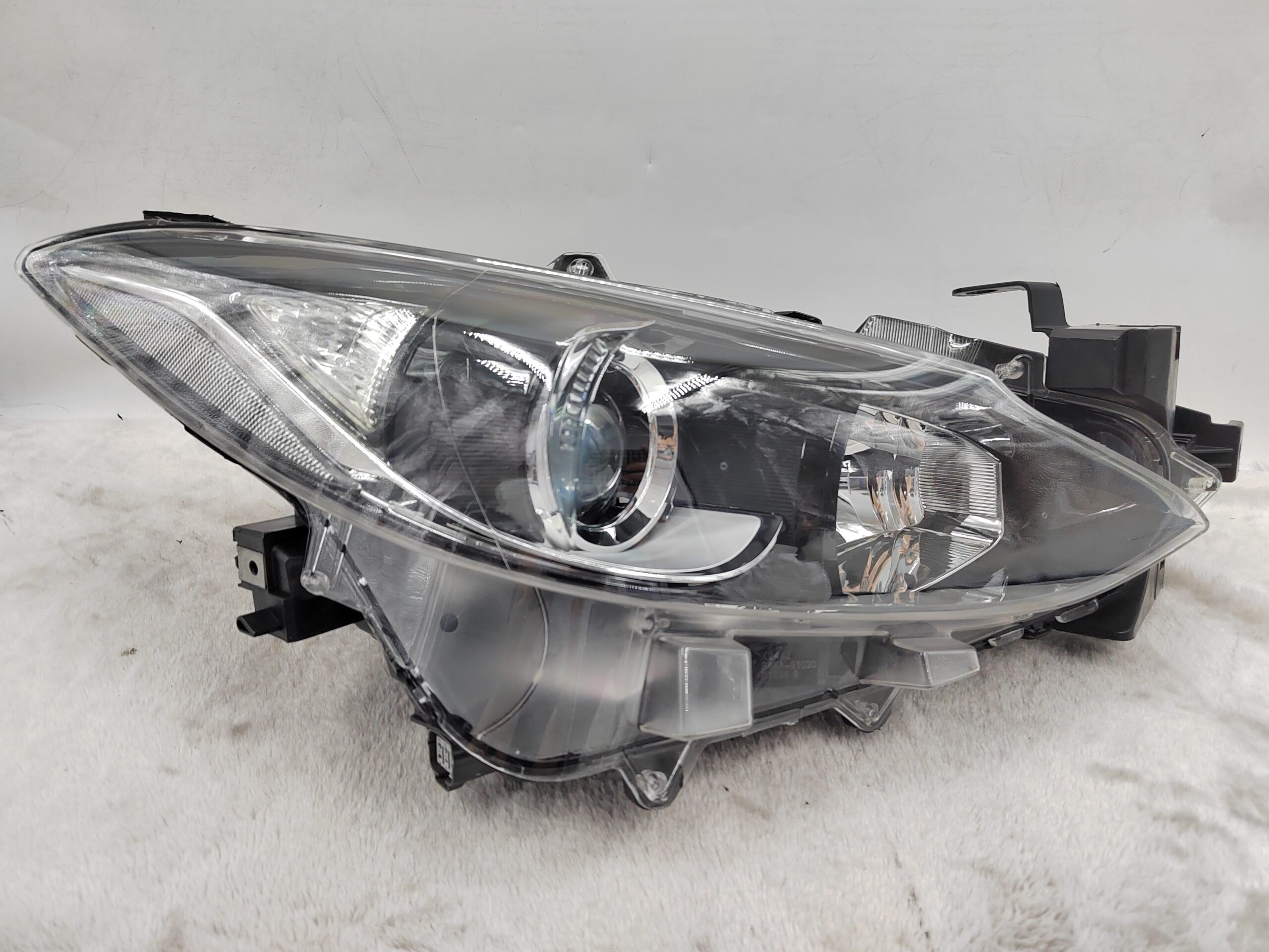 MAZDA 3 2014-2016 HALOGEN R.H.S HEADLIGHT ASSEMBLY