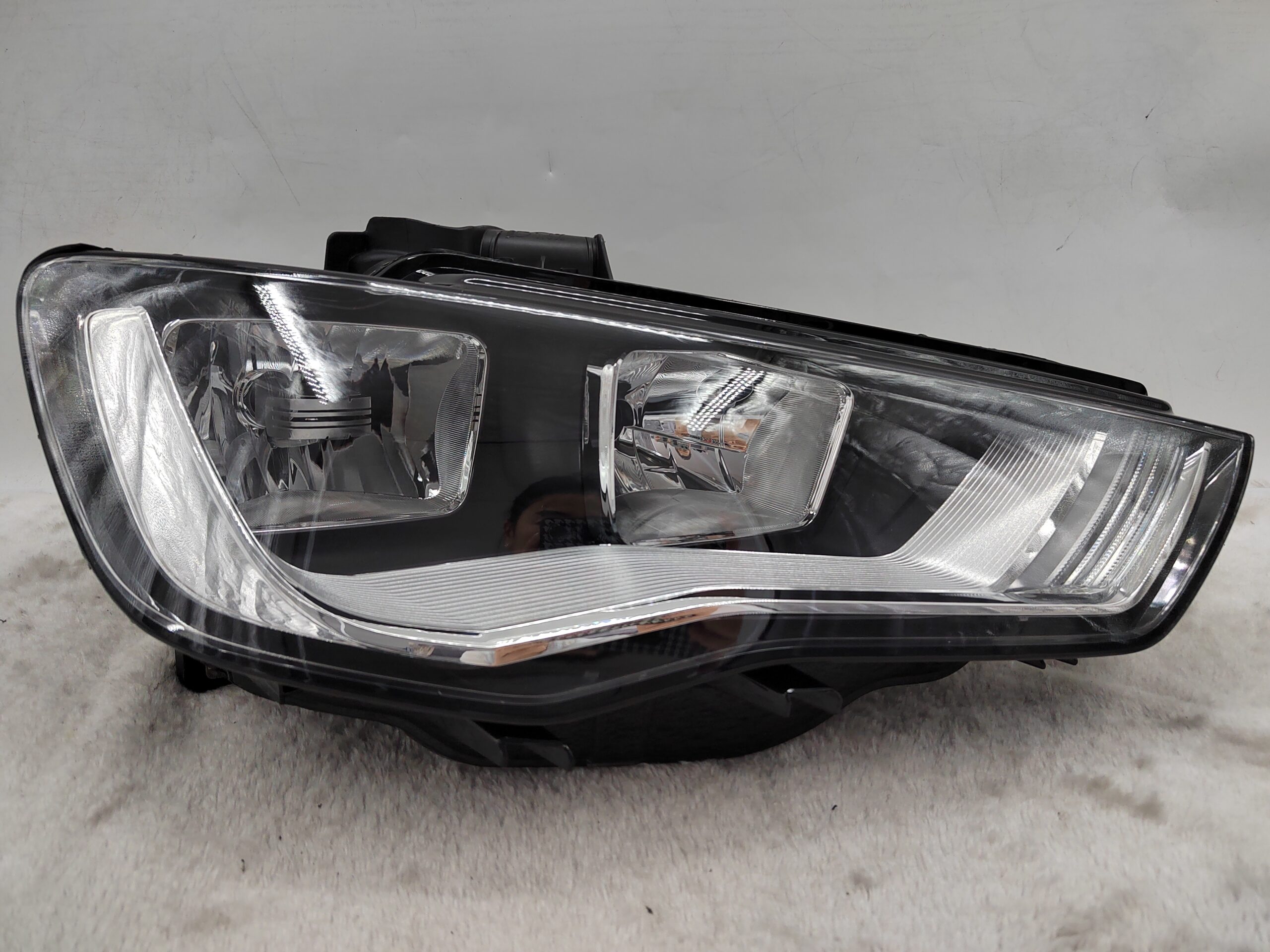 AUDI A3 8V 2013-2015 HALOGEN R.H.S HEADLIGHT ASSEMBLY