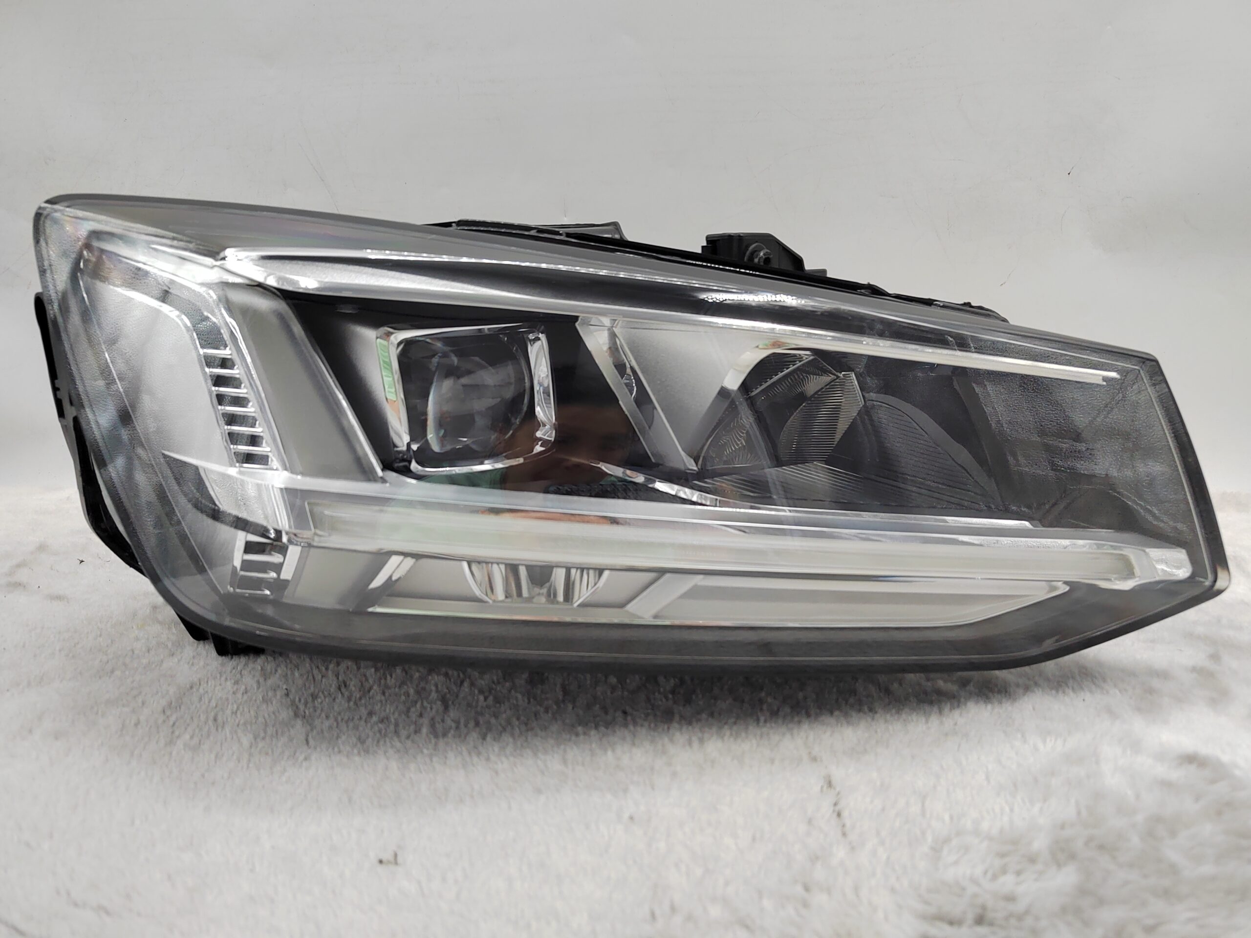 AUDI Q2 2016-2019 LED R.H.S HEADLIGHT ASSEMBLY