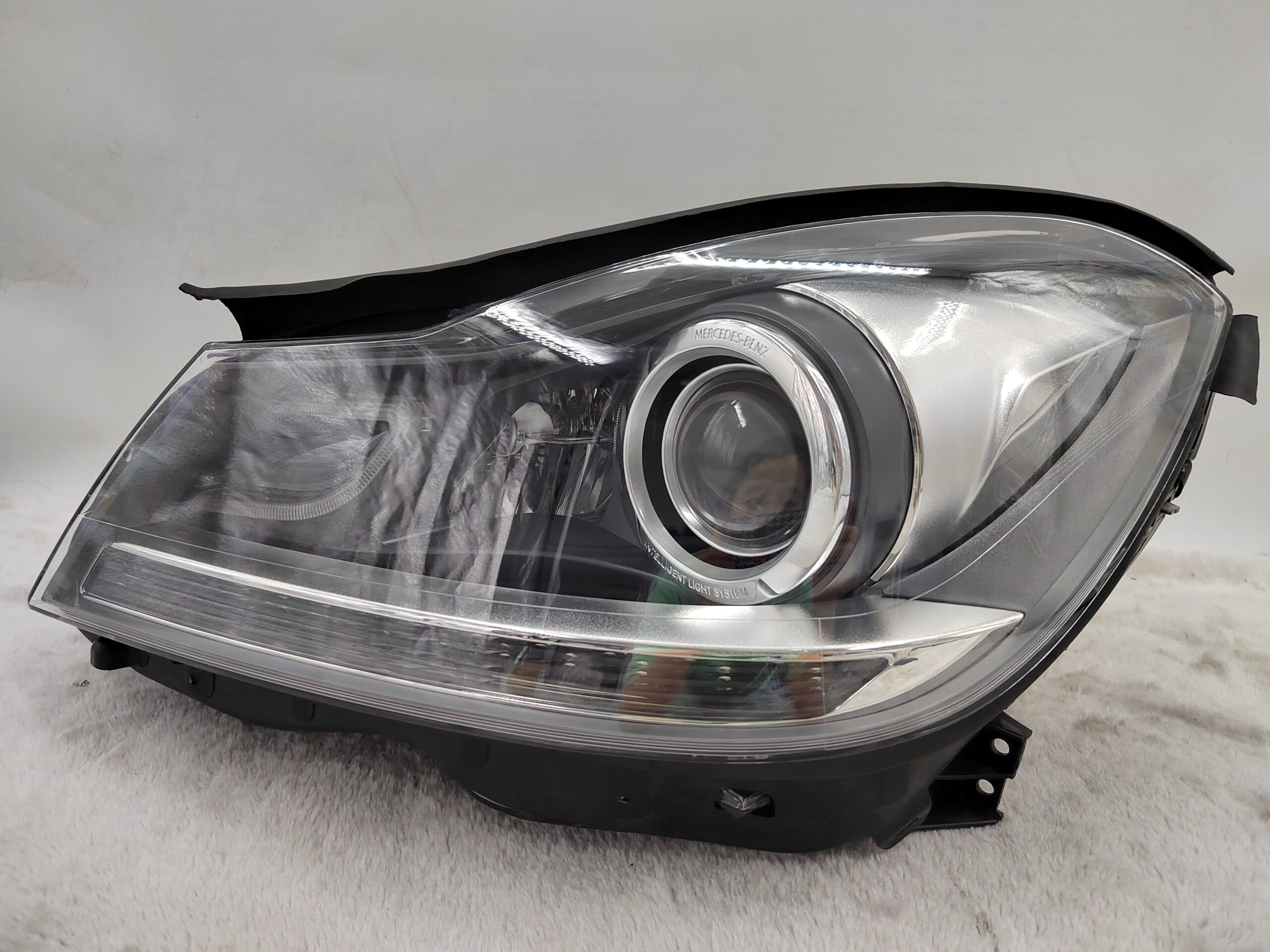 MERCEDES-BENZ C-CLASS W204 2012-2013 XENON L.H.S HEADLIGHT ASSEMBLY