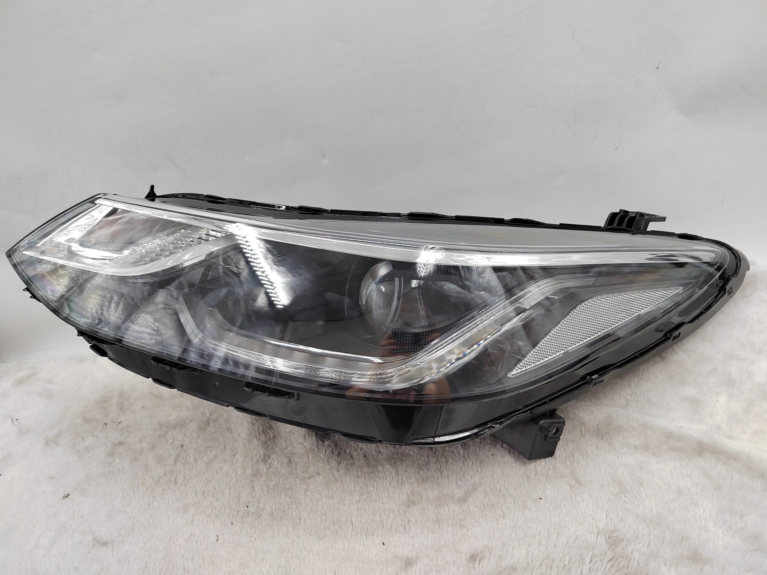 HOLDEN CRUZE 2021-2022 HALOGEN L.H.S HEADLIGHT ASSEMBLY