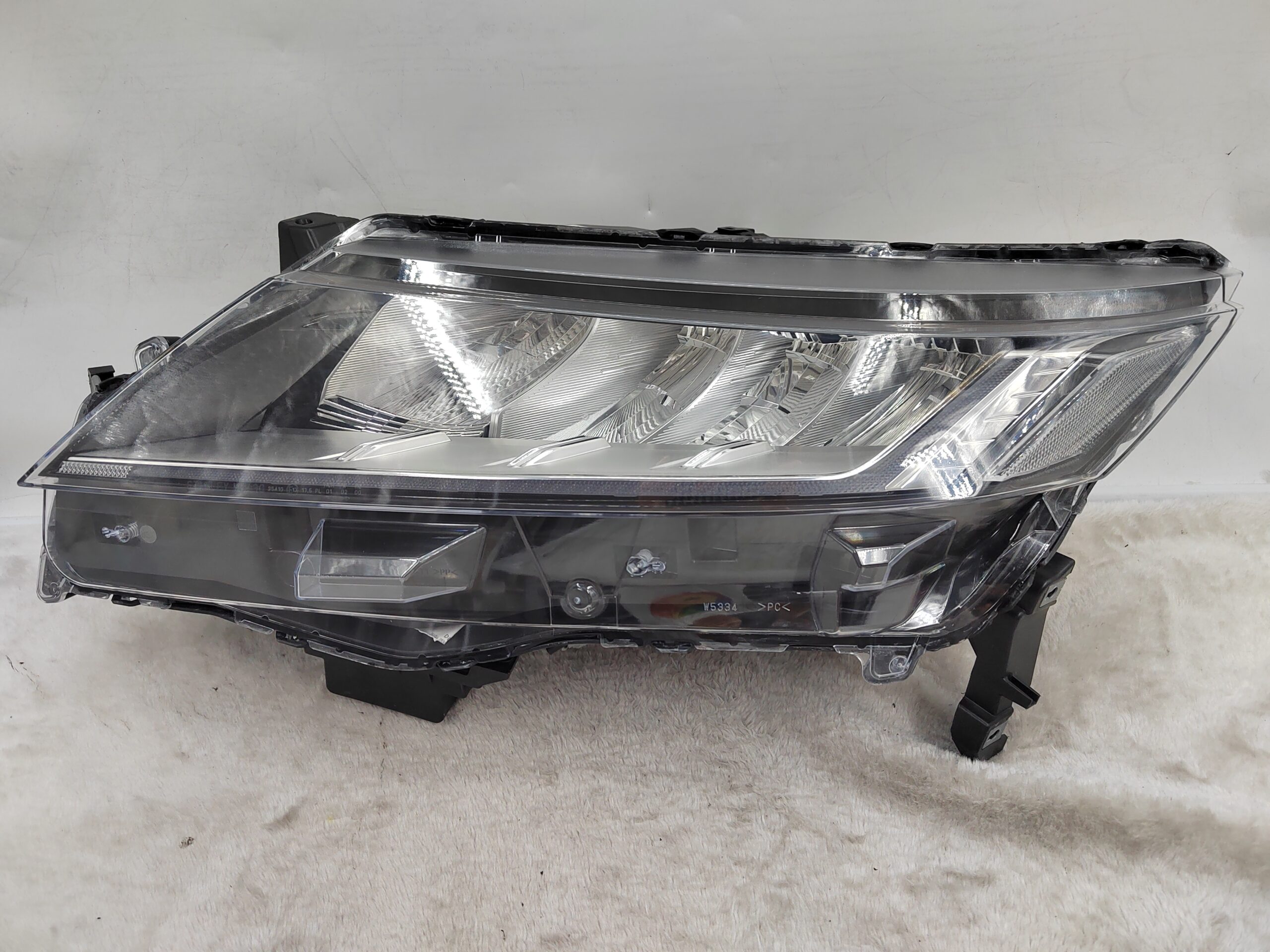 MITSUBISHI ASX 2019-2022 LED L.H.S HEADLIGHT ASSEMBLY