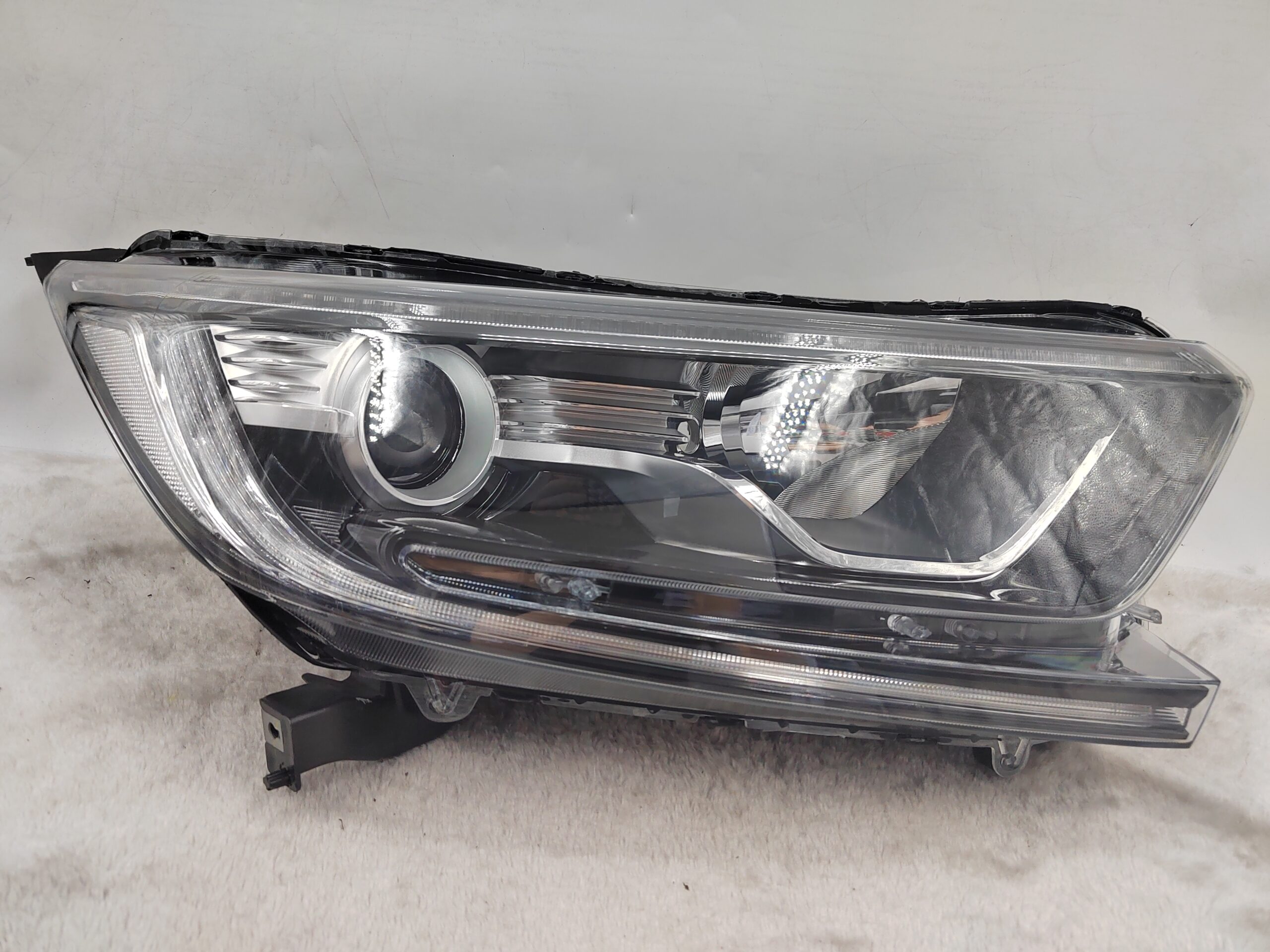 HONDA CR-V 2017-2022 HALOGEN R.H.S HEADLIGHT ASSEMBLY