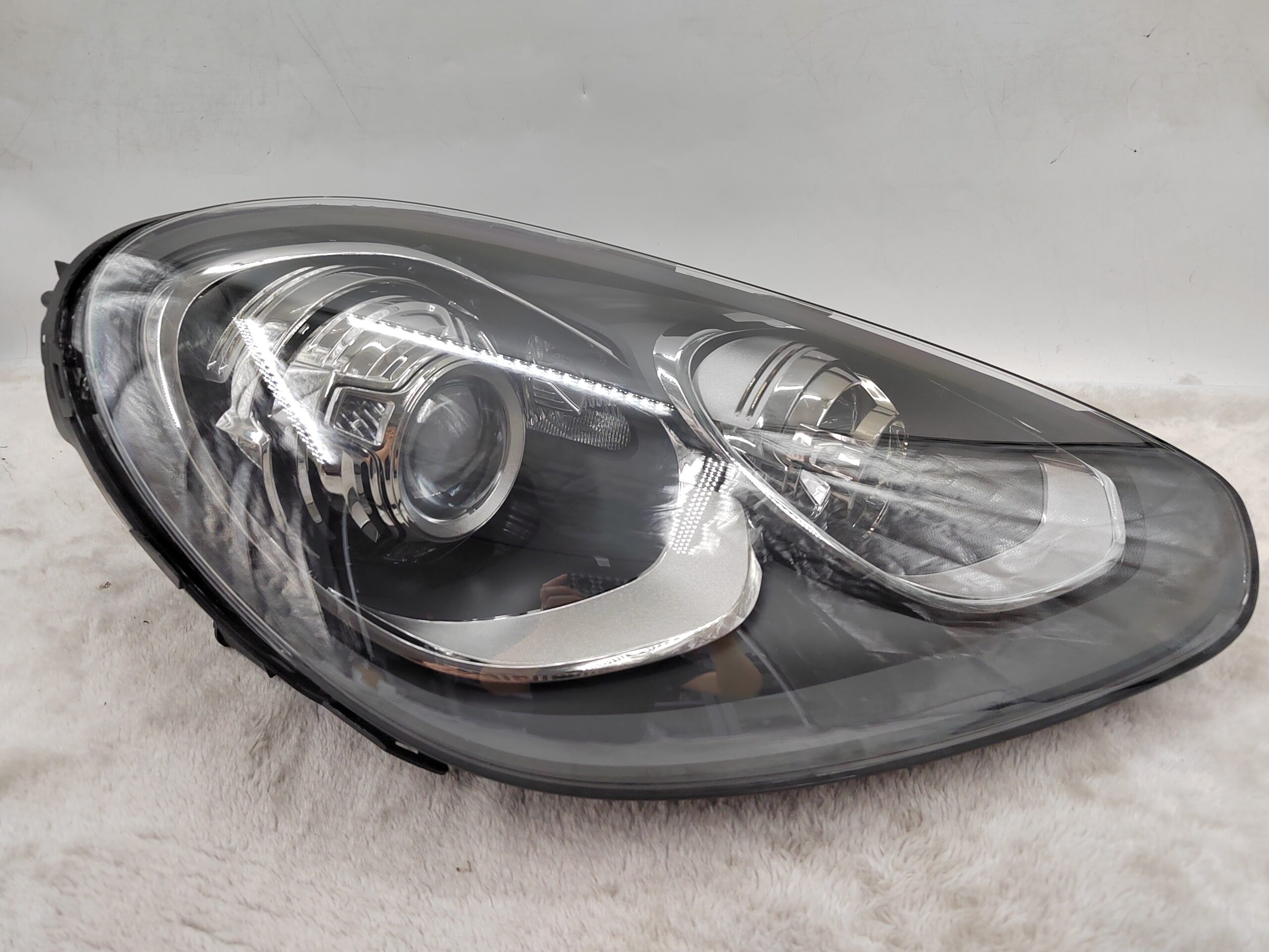 PORSCHE CAYENNE 958 2015-2018 XENON R.H.S HEADLIGHT ASSEMBLY