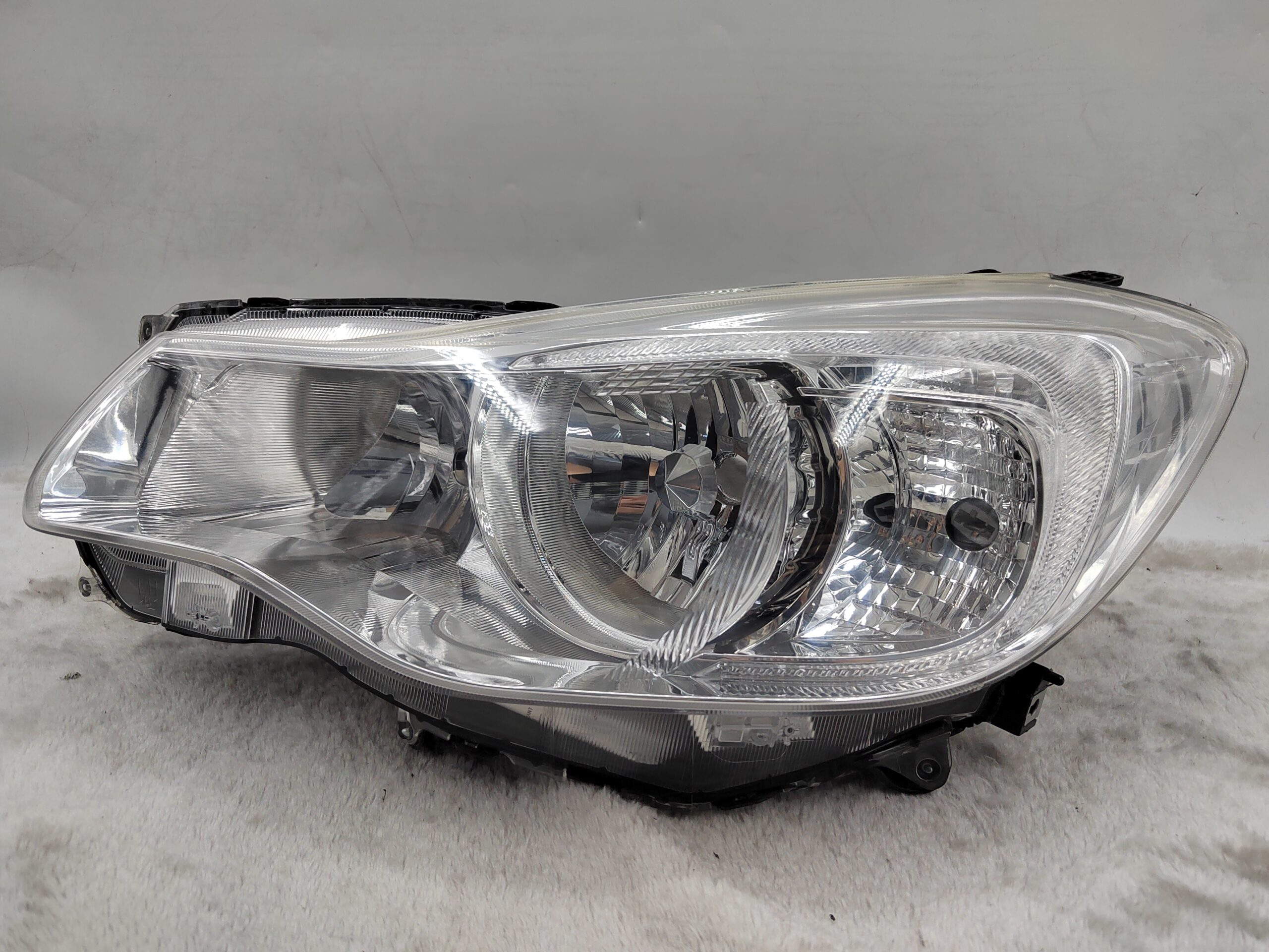 SUBARU IMPREZA XV 2012-2016 HALOGEN L.H.S HEADLIGHT ASSEMBLY