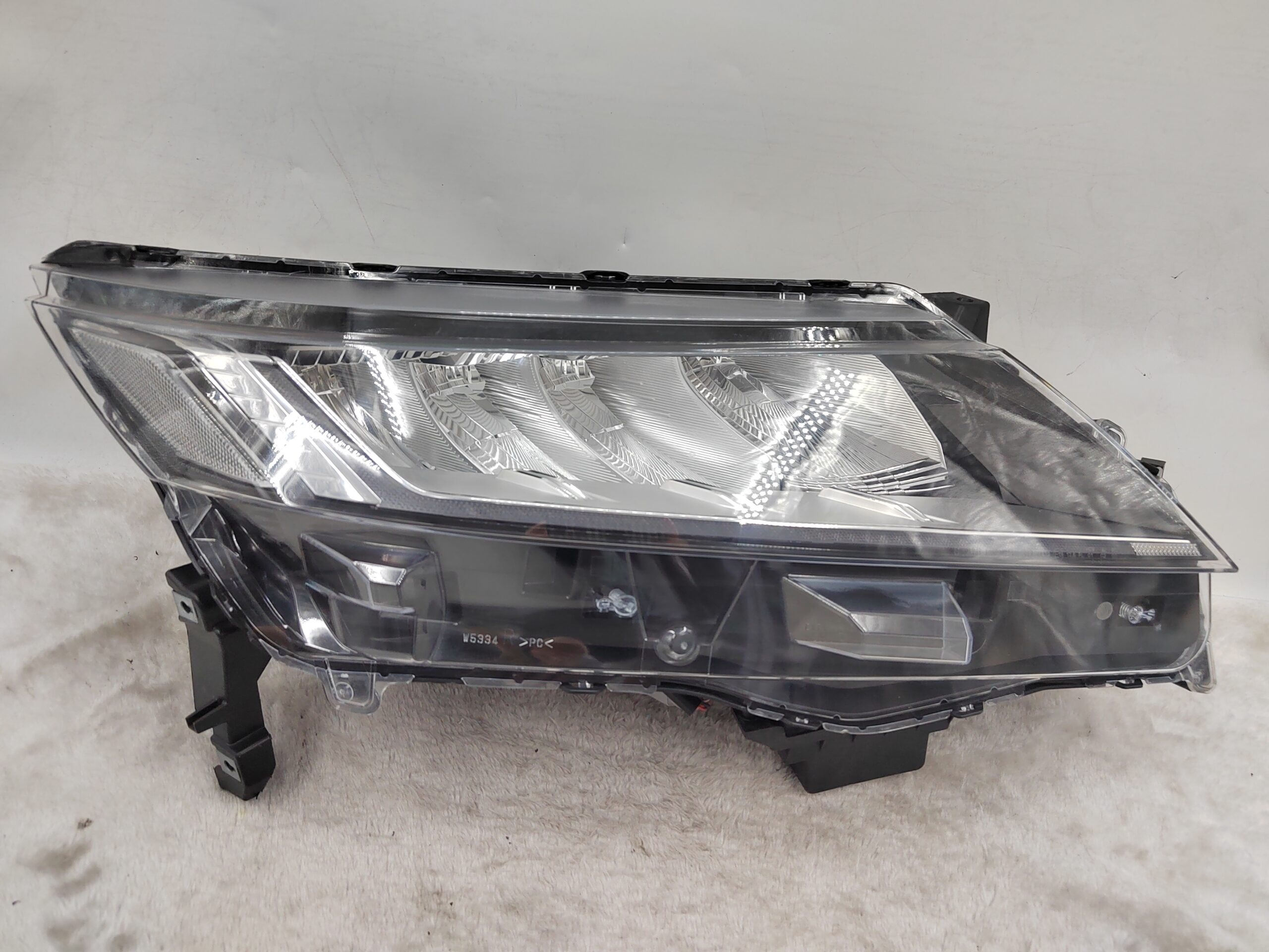 MITSUBISHI ASX 2019-2022 LED R.H.S HEADLIGHT ASSEMBLY