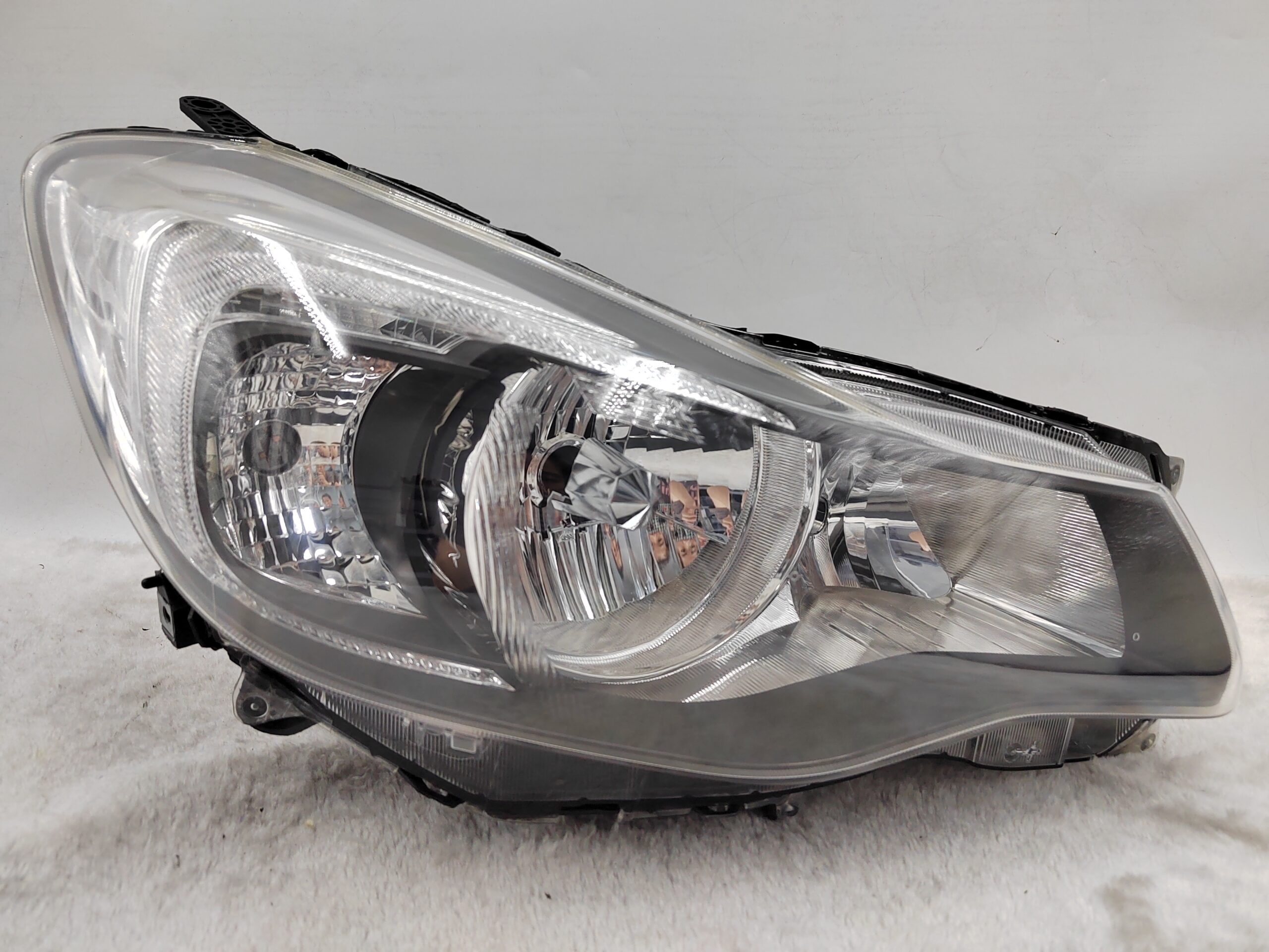 SUBARU IMPREZA 2012-2016 XENON R.H.S HEADLIGHT ASSEMBLY