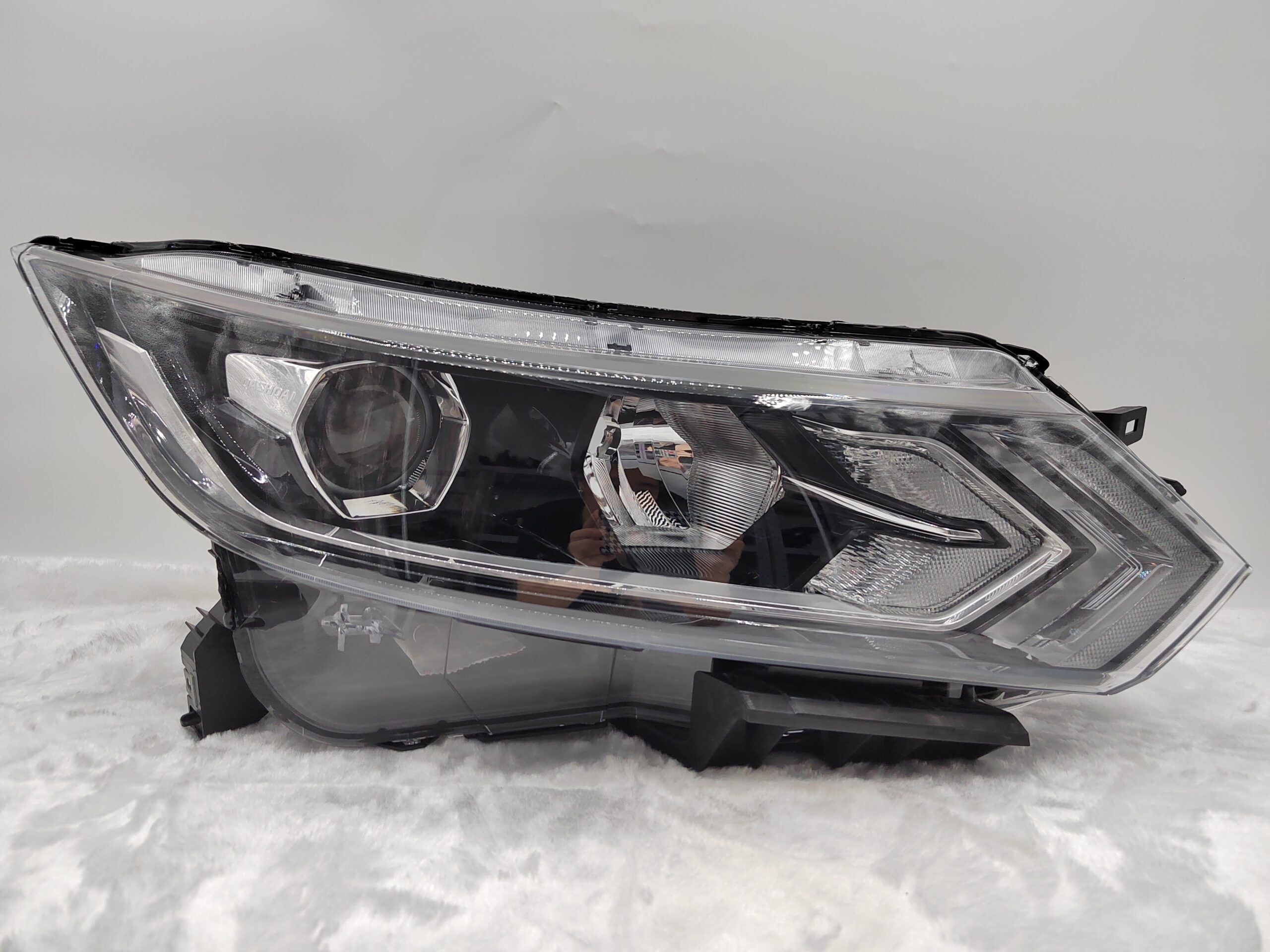 NISSAN QASHQAI J11 2017-2020 HALOGEN R.H.S HEADLIGHT ASSEMBLY