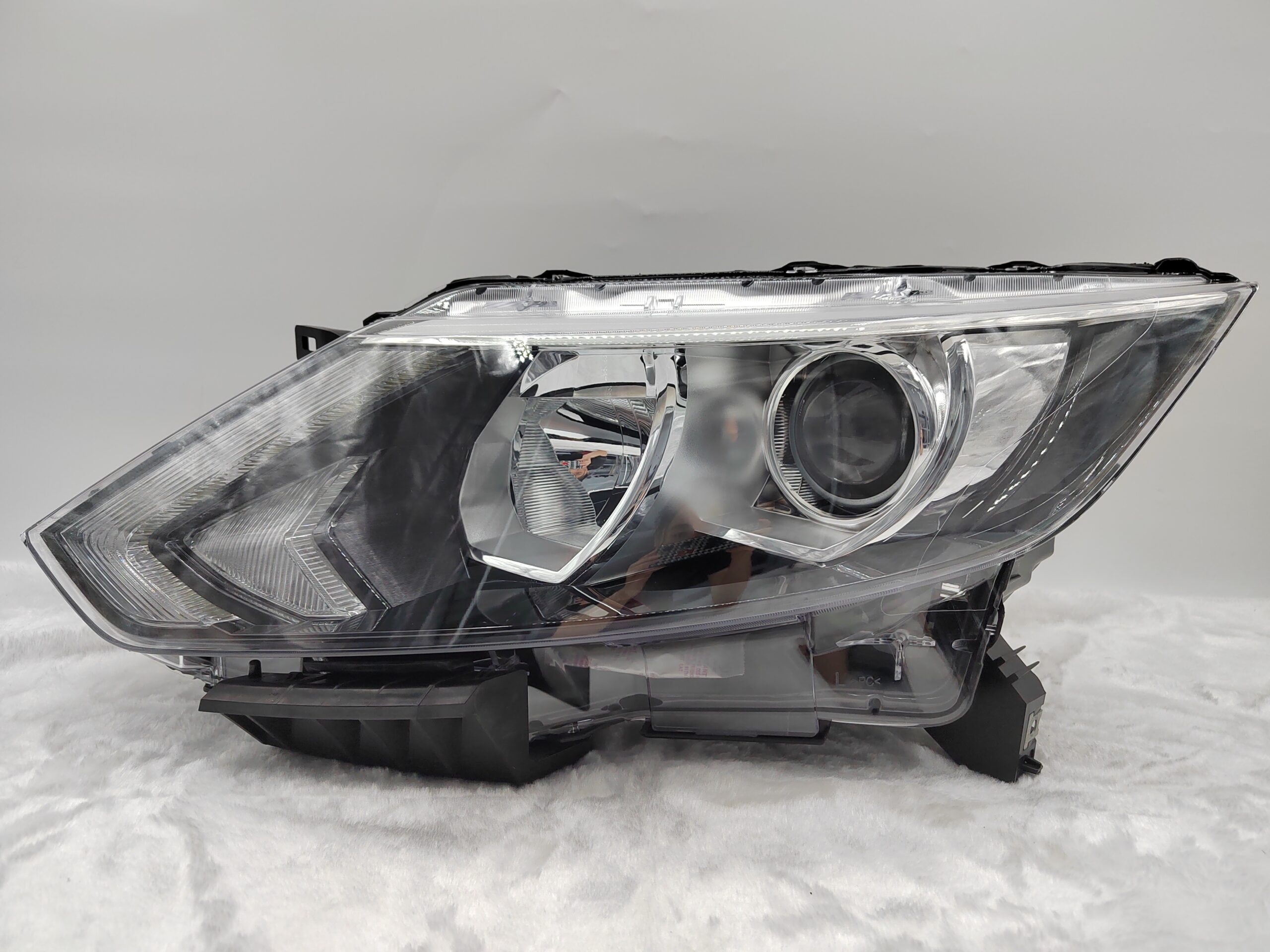 NISSAN QASHQAI J11 2014-2016 HALOGEN L.H.S HEADLIGHT ASSEMBLY