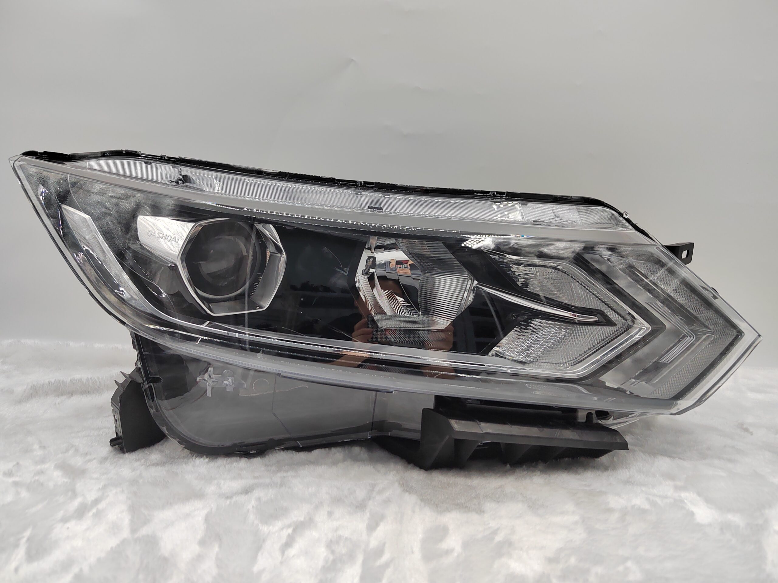 NISSAN QASHQAI J11 2017-2020 HALOGEN R.H.S HEADLIGHT ASSEMBLY