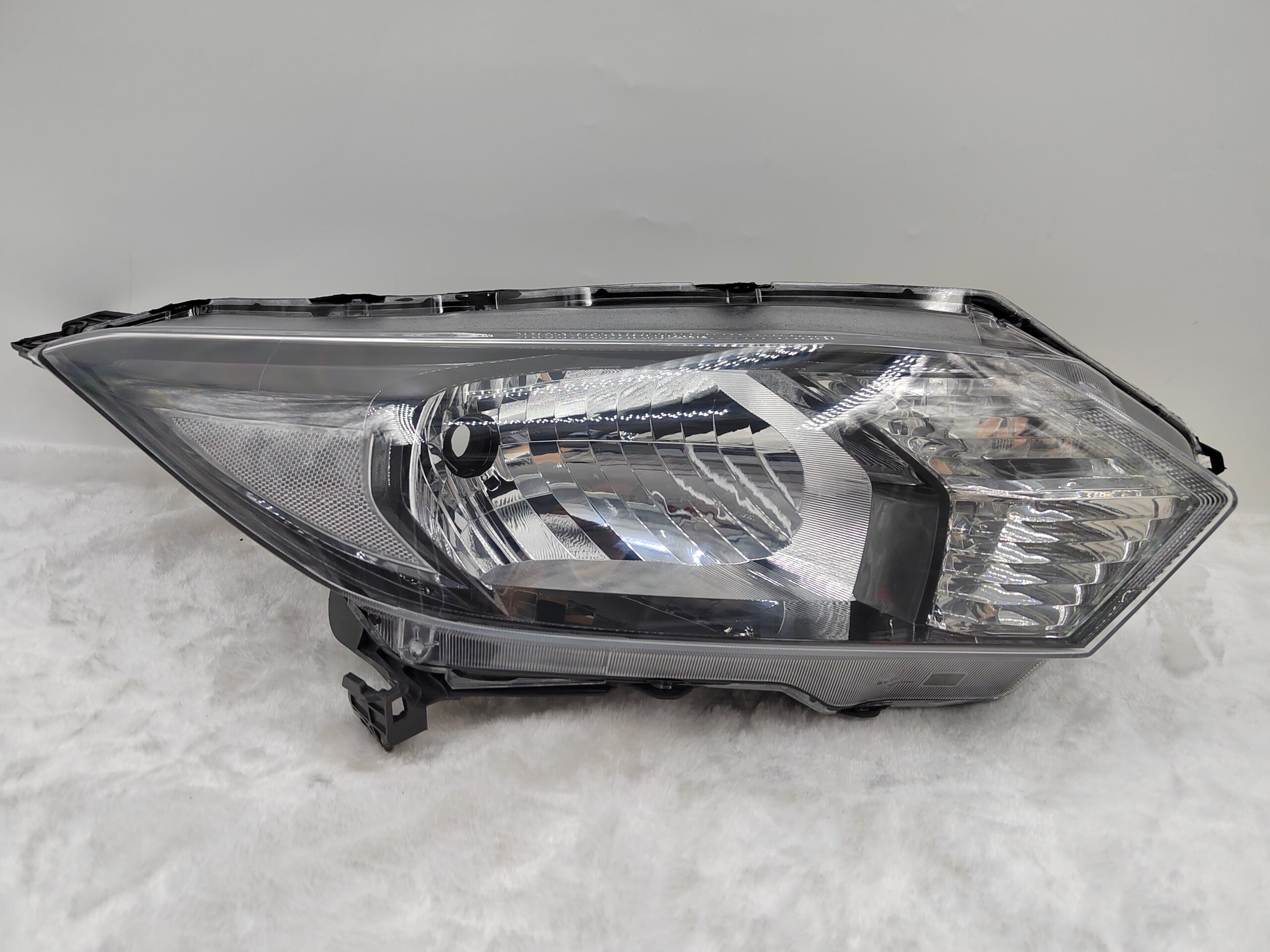 HONDA HR-V 2015-2018 HALOGEN R.H.S HEADLIGHT ASSEMBLY