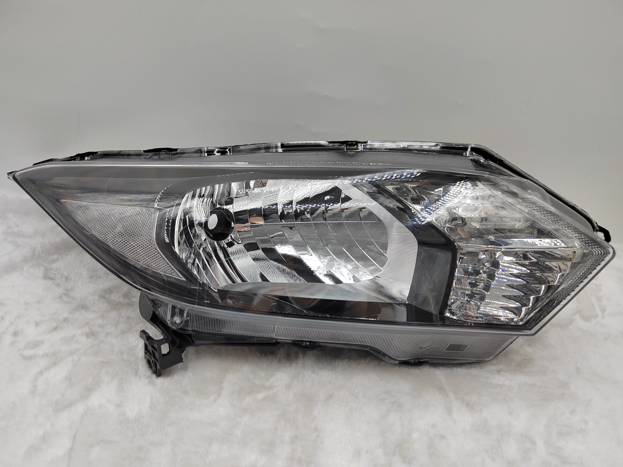 HONDA HR-V 2015-2018 HALOGEN R.H.S HEADLIGHT ASSEMBLY