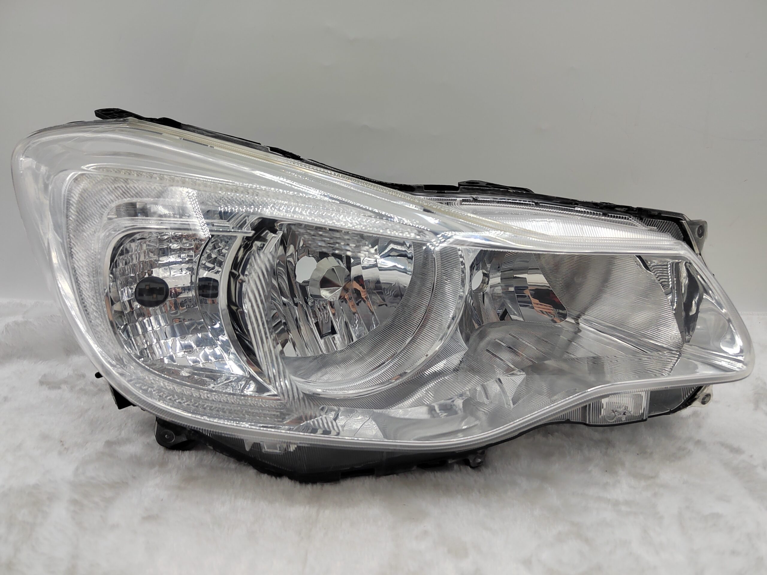 SUBARU IMPREZA 2012-2016 HALOGEN R.H.S HEADLIGHT ASSEMBLY