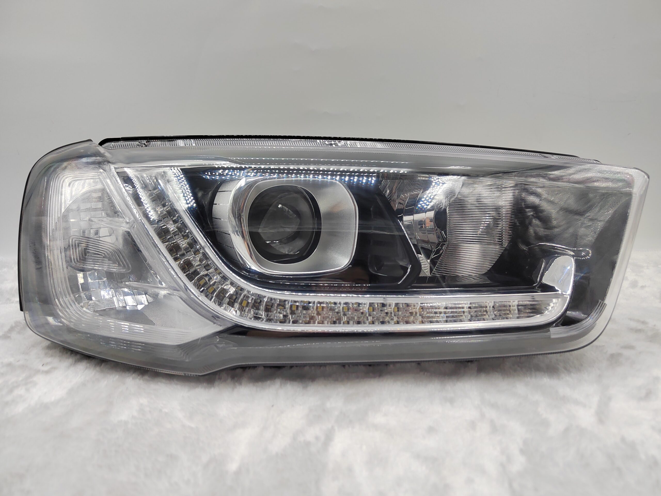 HOLDEN CAPTIVA 2016-2021 HALOGEN R.H.S HEADLIGHT ASSEMBLY