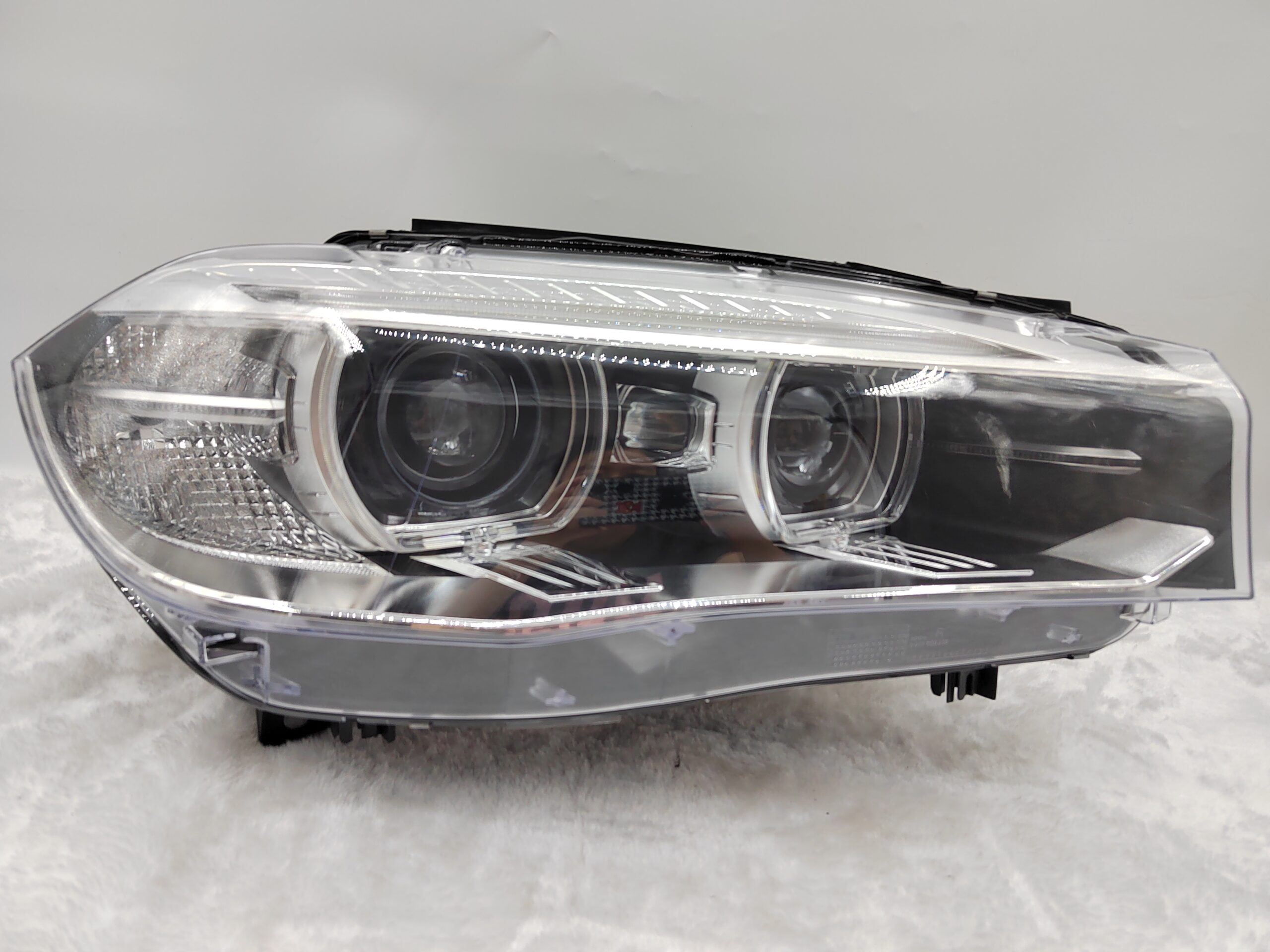 BMW X5 F15 X6 F16 2014-2017 XENON R.H.S HEADLIGHT ASSEMBLY