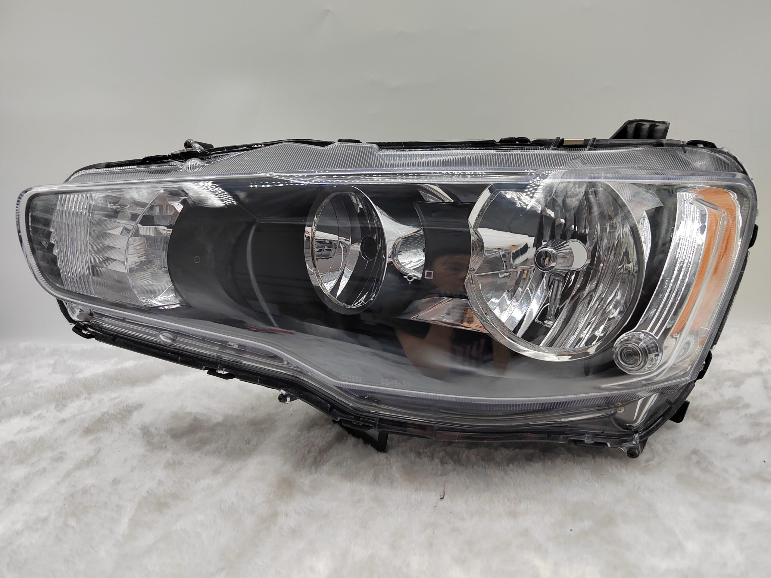 MITSUBISHI LANCER 2008-2018 HALOGEN L.H.S HEADLIGHT ASSEMBLY