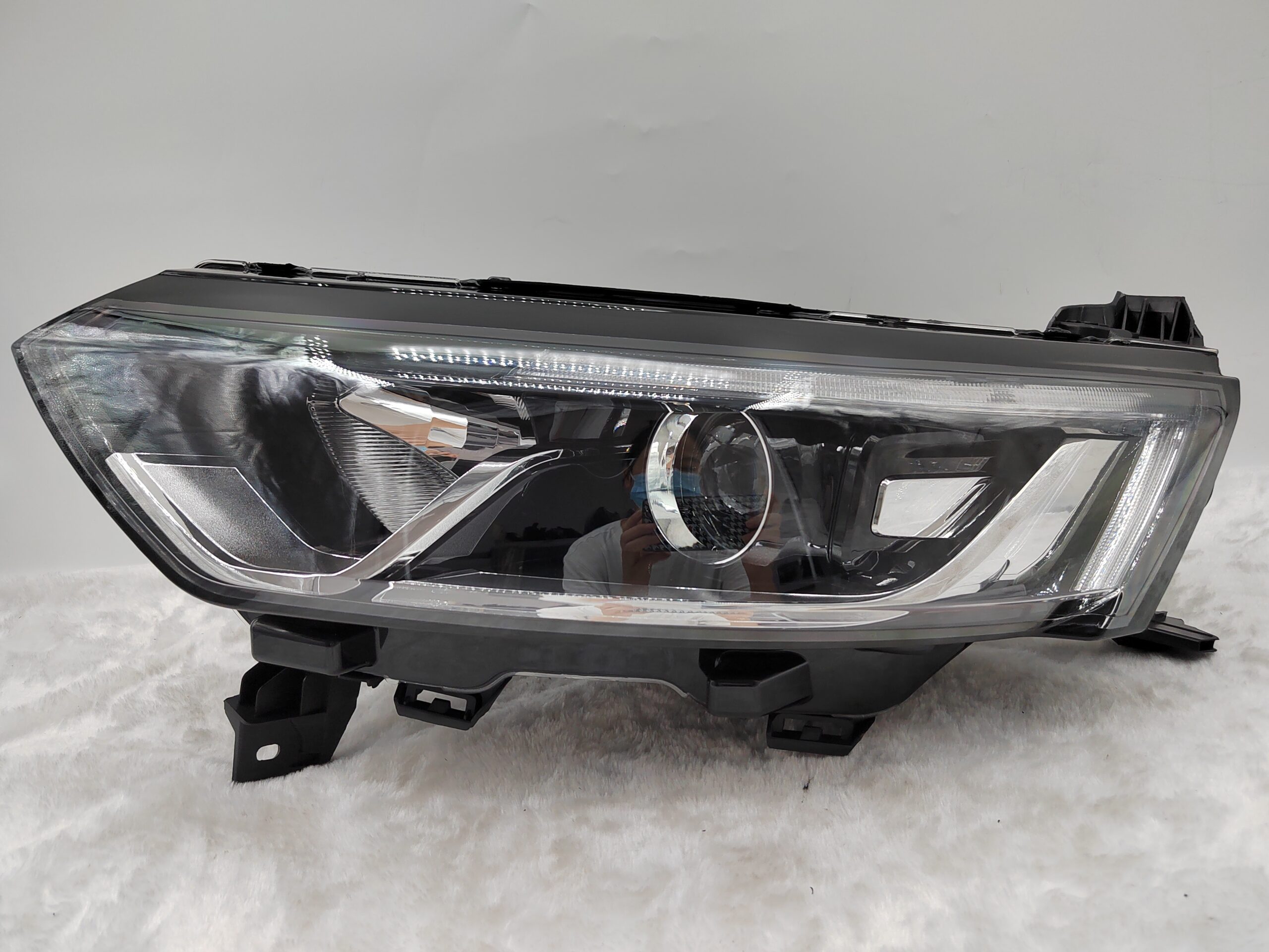 RENAULT KOLEOS 2016-2020 HALOGEN L.H.S HEADLIGHT ASSEMBLY