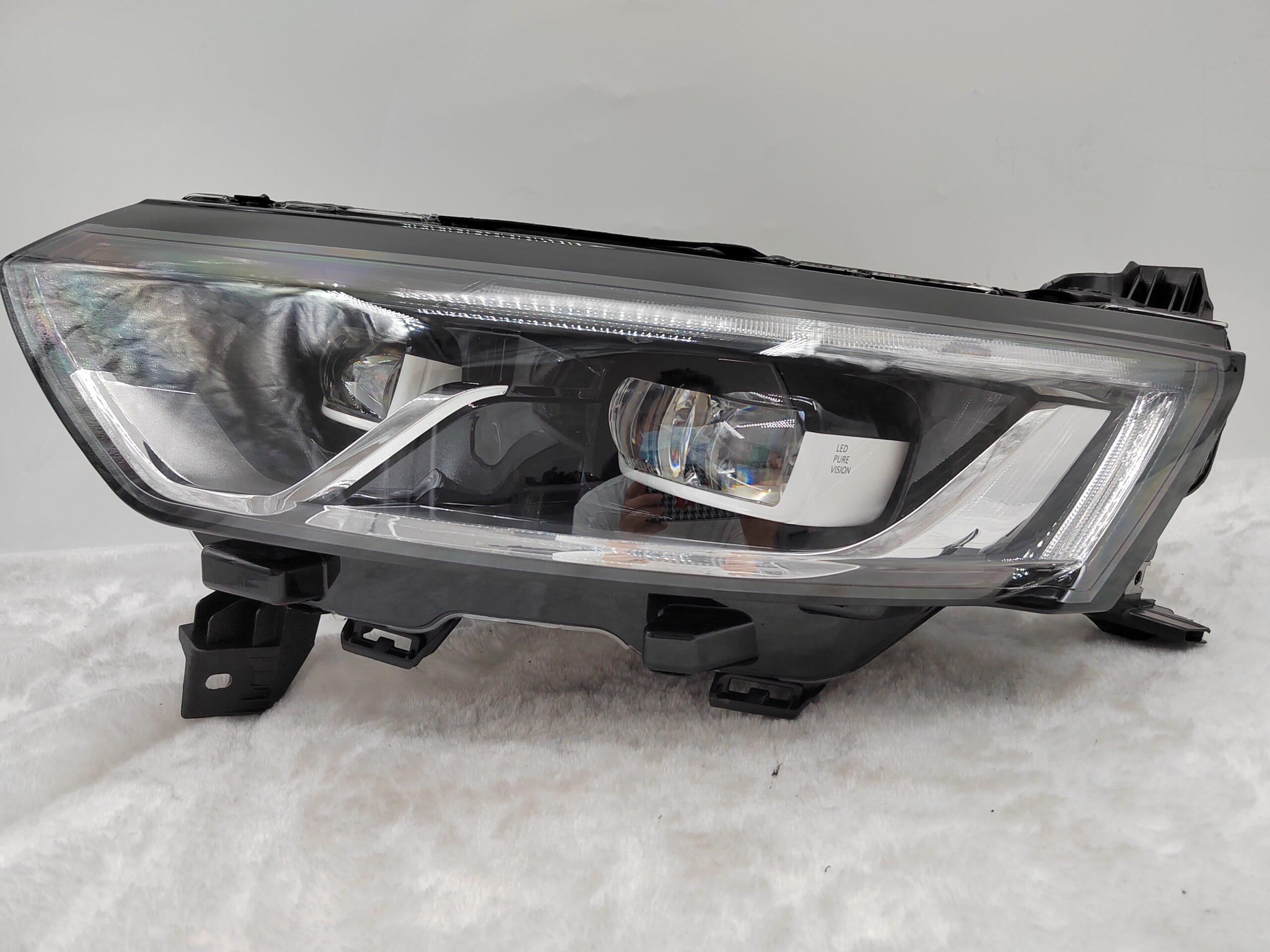 RENAULT KOLEOS 2016-2020 LED L.H.S HEADLIGHT ASSEMBLY