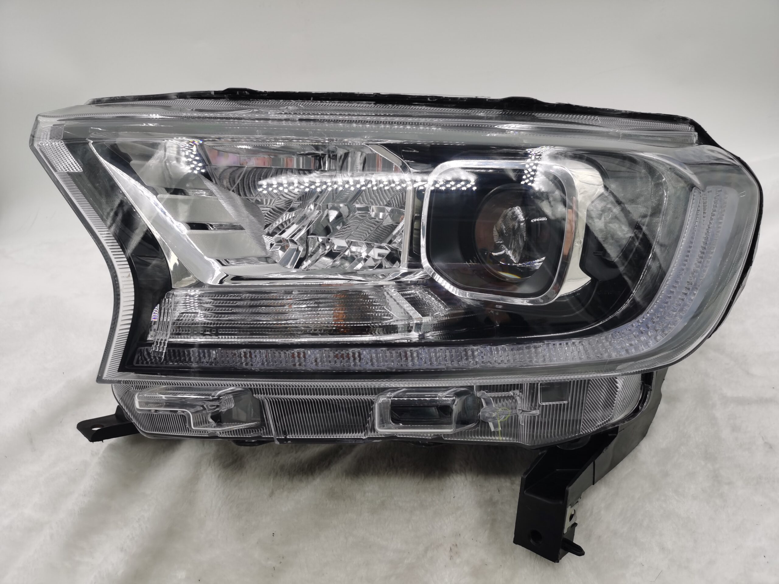 FORD EVEREST RANGER 2020-2021 LED L.H.S HEADLIGHT ASSEMBLY