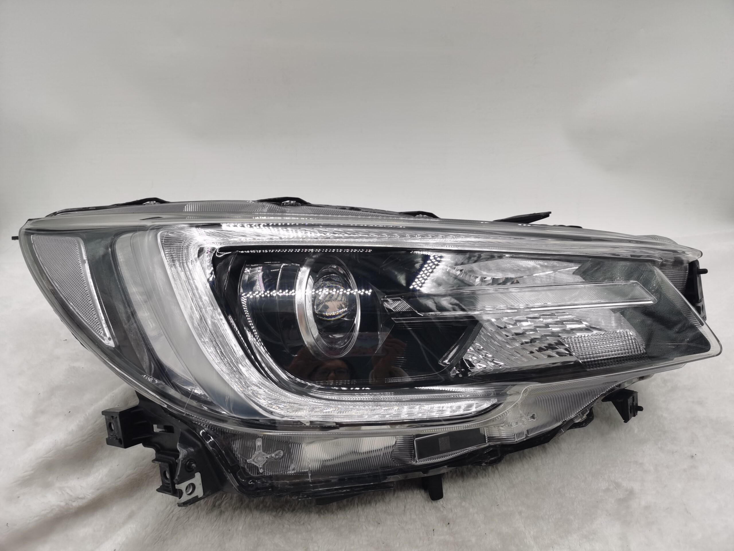 SUBARU LEGACY OUTBACK 2018-2019 LED R.H.S HEADLIGHT ASSEMBLY