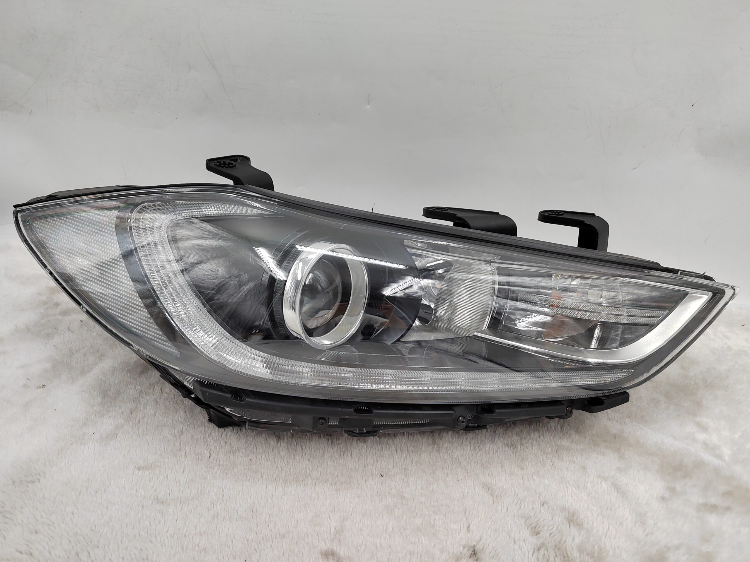 HYUNDAI ELANTRA AD 2017-2018 HALOGEN R.H.S HEADLIGHT ASSEMBLY