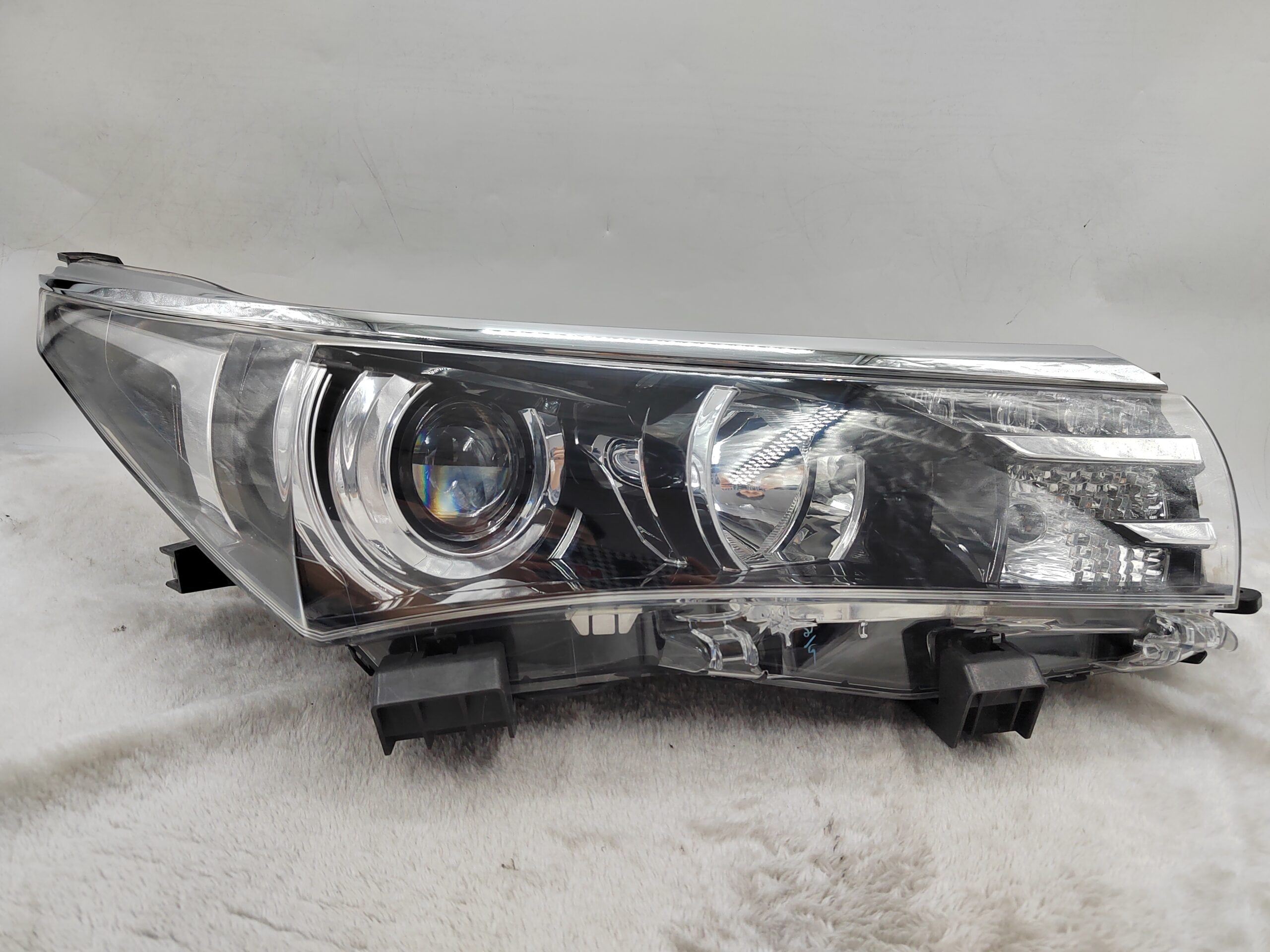 TOYOTA COROLLA 2014-2016 LED R.H.S HEADLIGHT ASSEMBLY