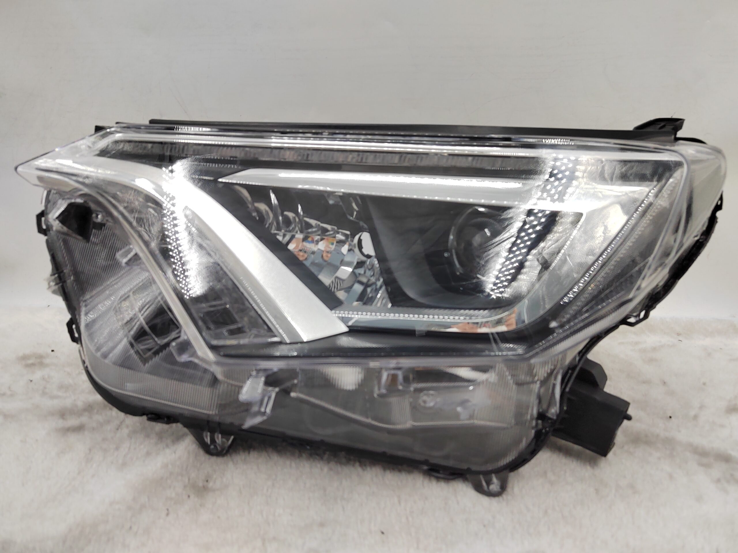 TOYOTA RAV4 4.5 XA40 2016-2018 LED L.H.S HEADLIGHT ASSEMBLY