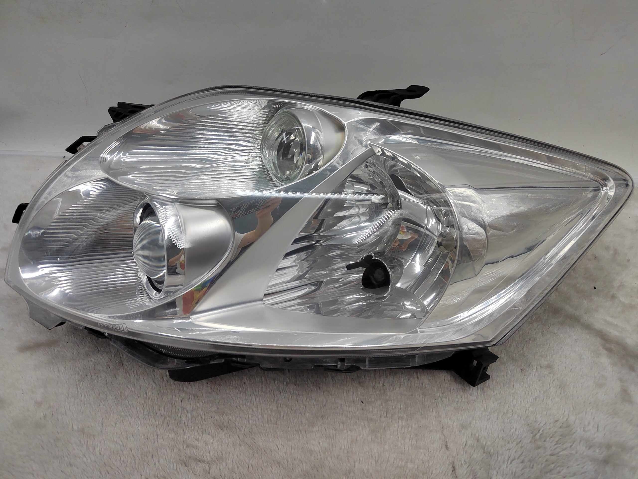 TOYOTA COROLLA AURIS ZRE152H 2005-2008 HALOGEN L.H.S HEADLIGHT ASSEMBLY