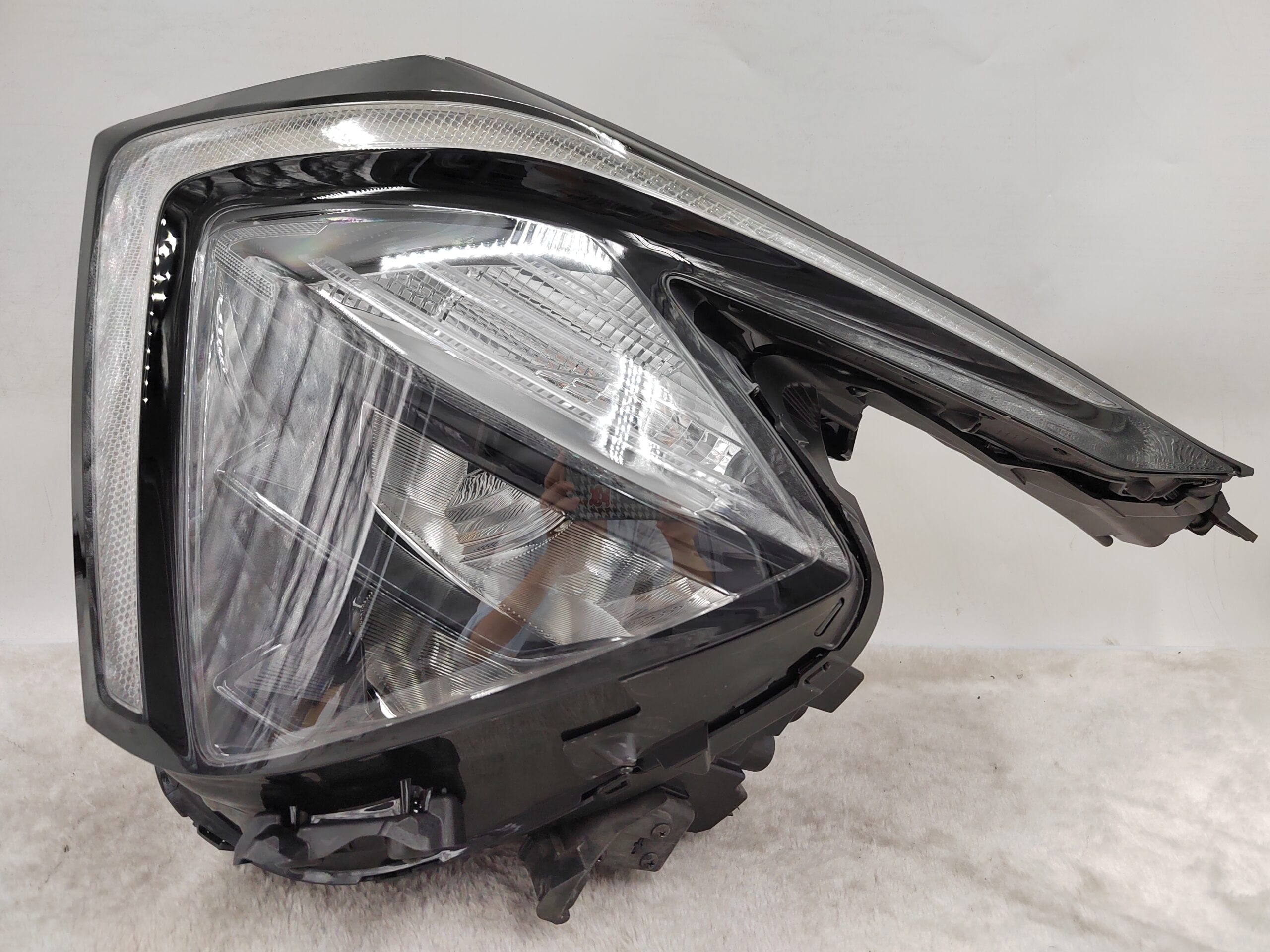 KIA SPORTAGE 2022-2024 LED L.H.S HEADLIGHT ASSEMBLY