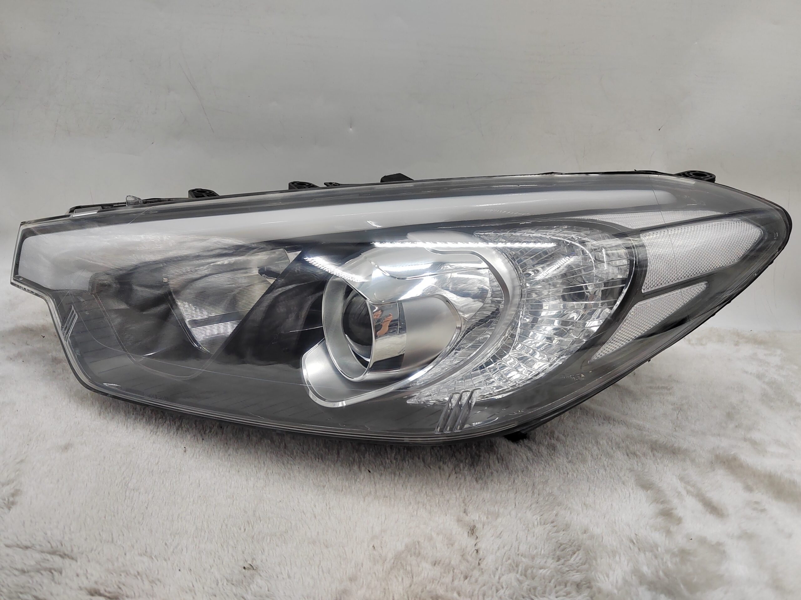 KIA CERATO 2013-2015 HALOGEN L.H.S HEADLIGHT ASSEMBLY