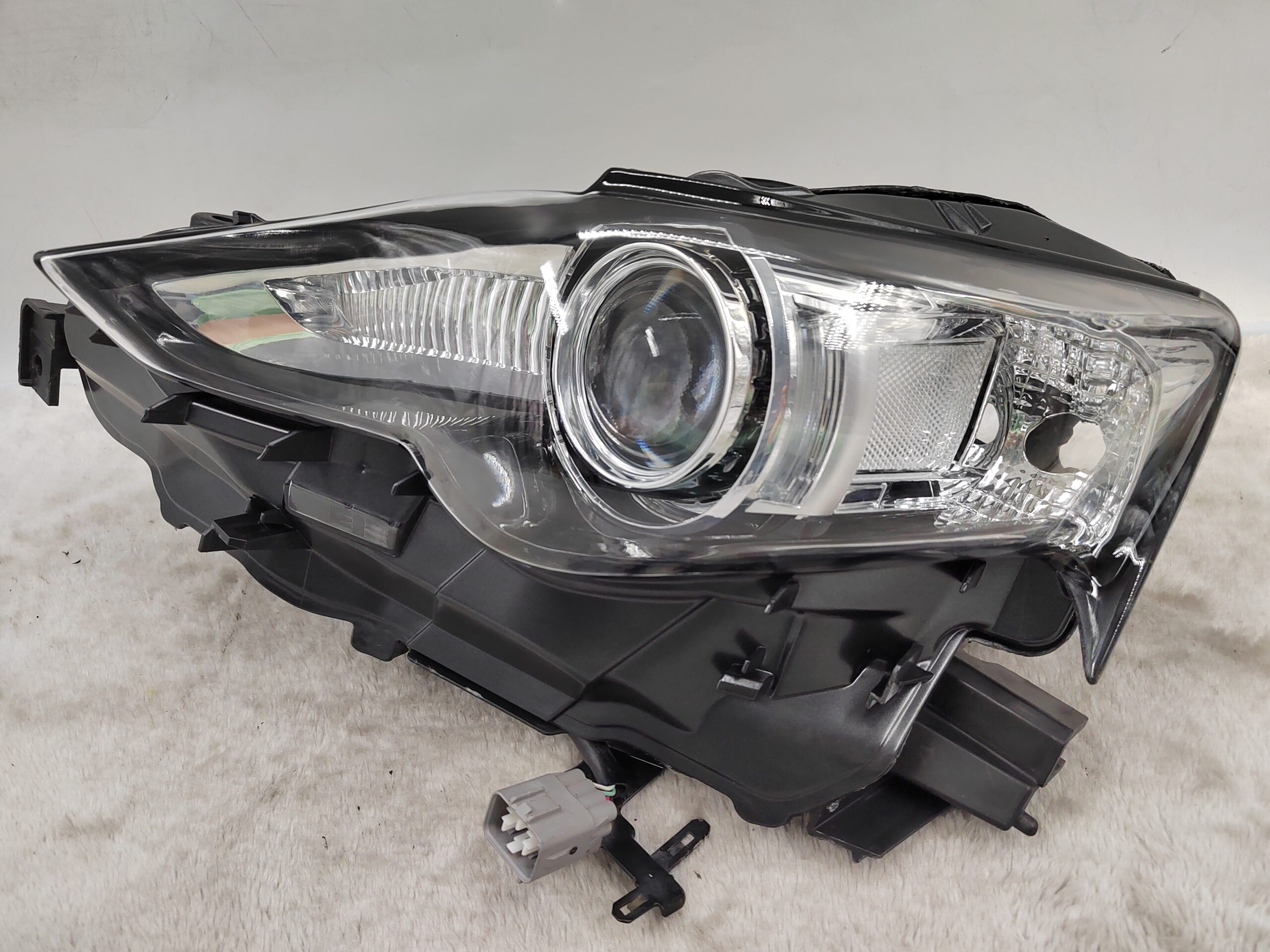 LEXUS IS 250 2014-2016 XENON L.H.S HEADLIGHT ASSEMBLY