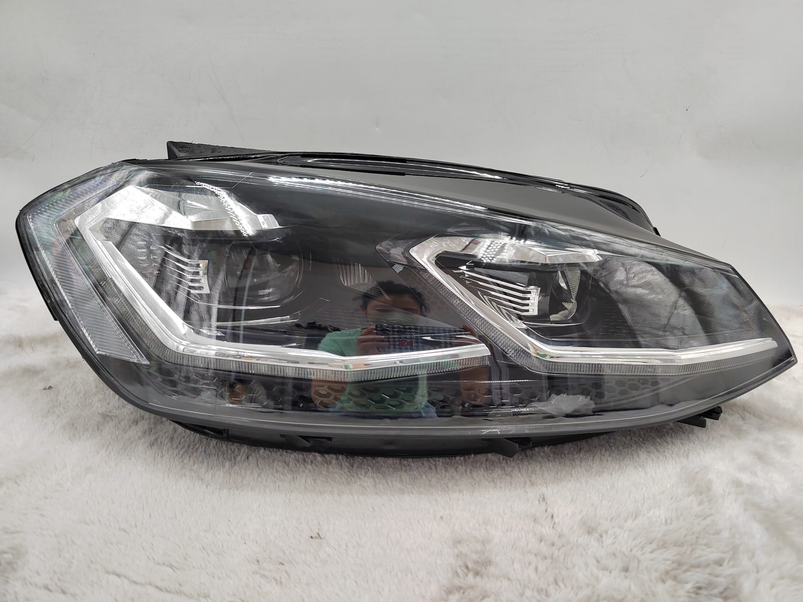 VOLKSWAGEN GOLF 2017-2019 LED R.H.S HEADLIGHT ASSEMBLY