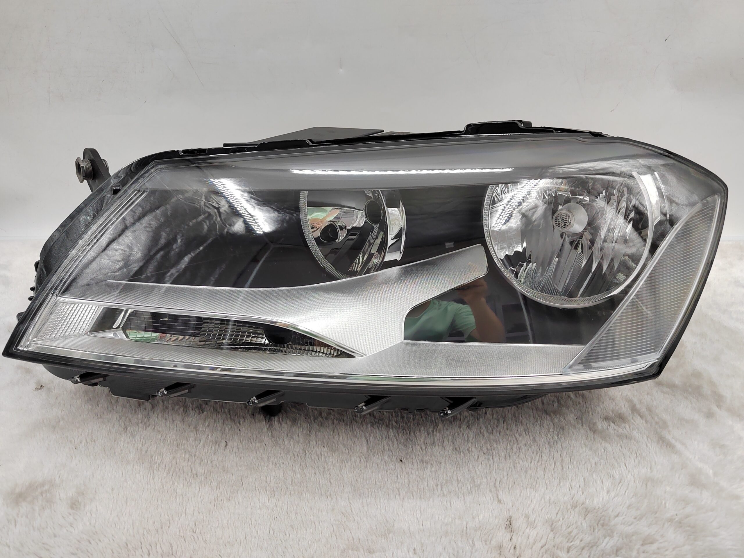 VOLKSWAGEN PASSAT B7 2011-2014 HALOGEN L.H.S HEADLIGHT ASSEMBLY