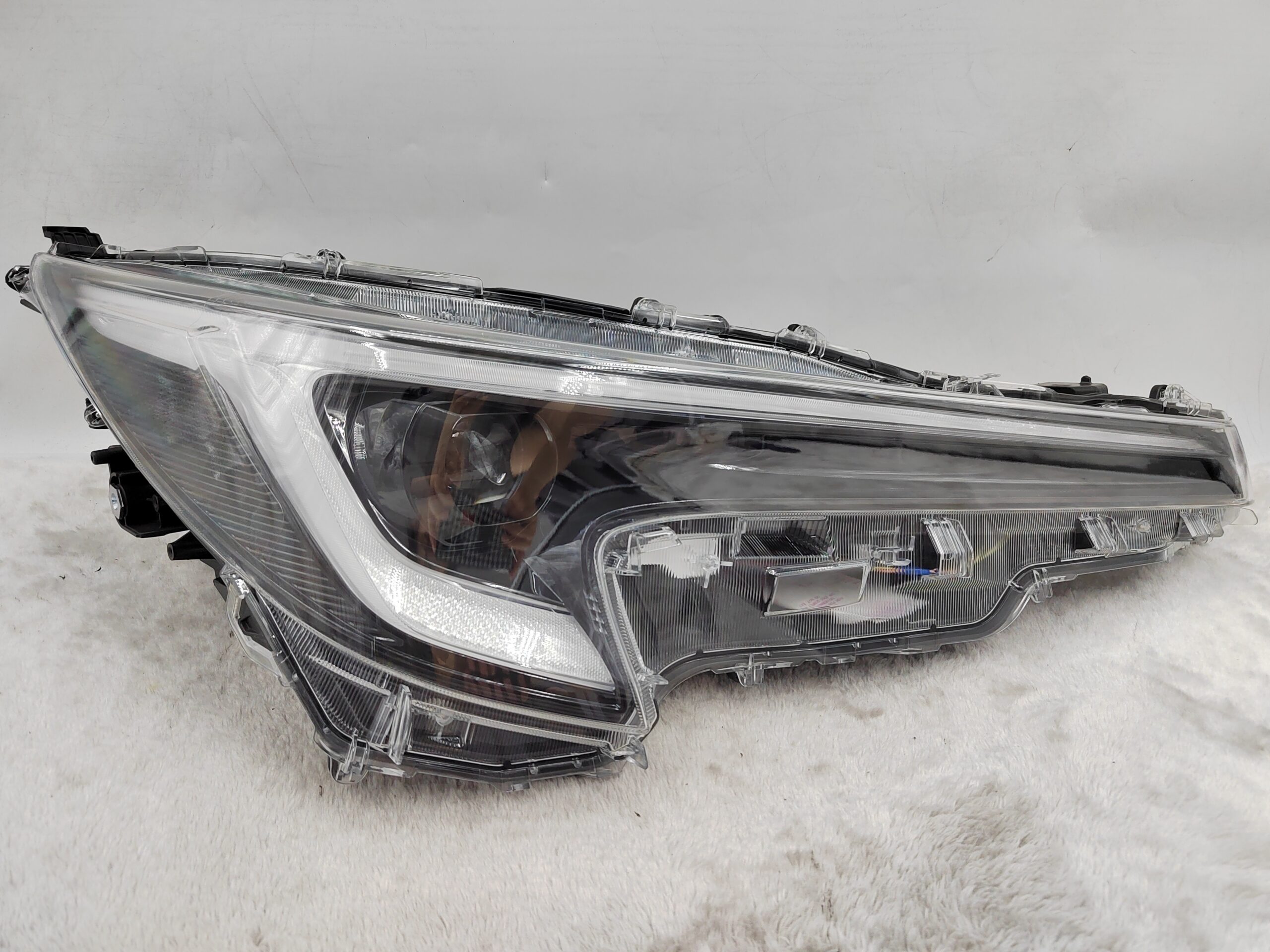 TOYOTA COROLLA 2022-2024 LED R.H.S HEADLIGHT ASSEMBLY