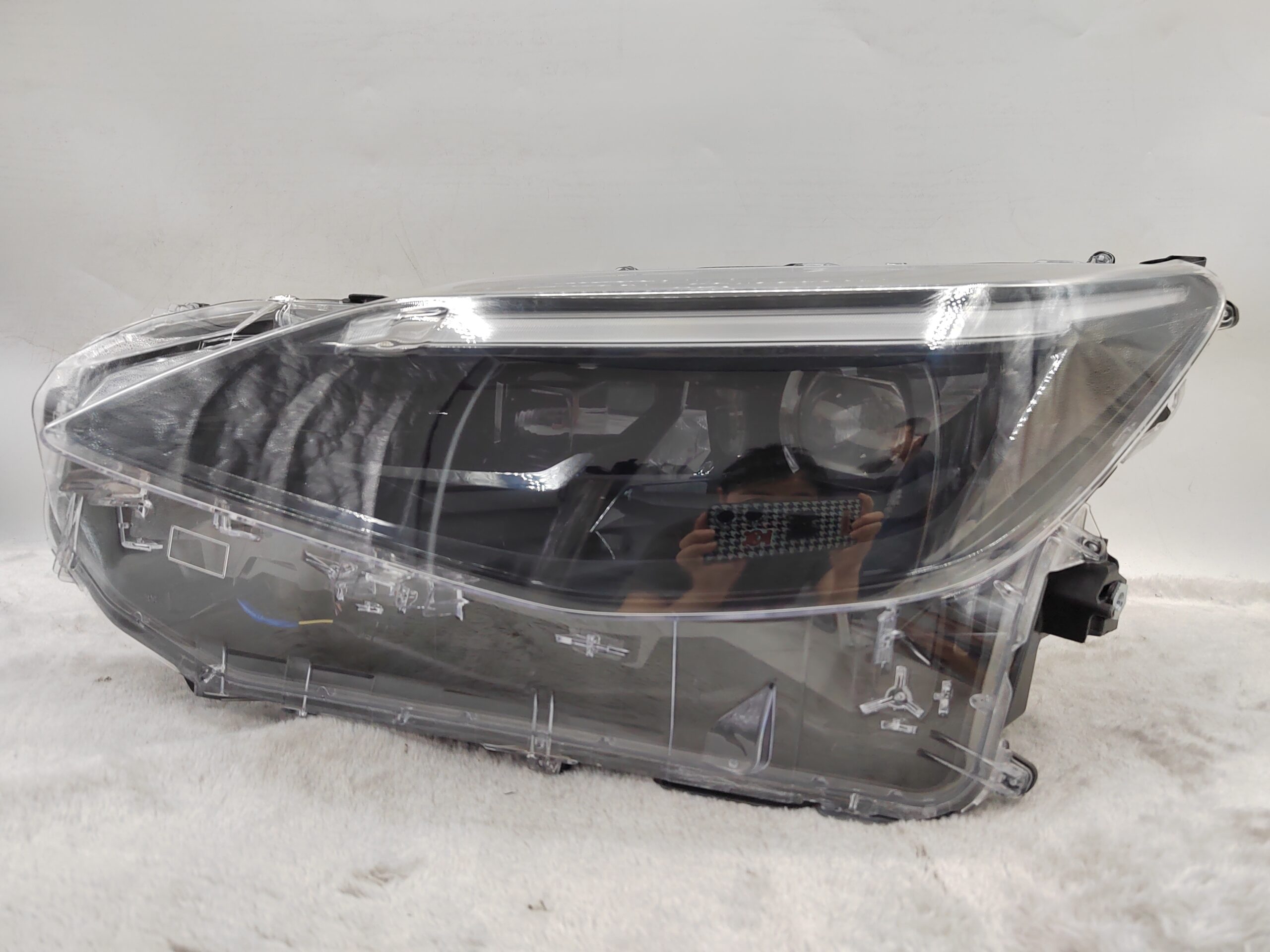 TOYOTA YARIS CROSS MXPB10 2020-2023 LED L.H.S HEADLIGHT ASSEMBLY