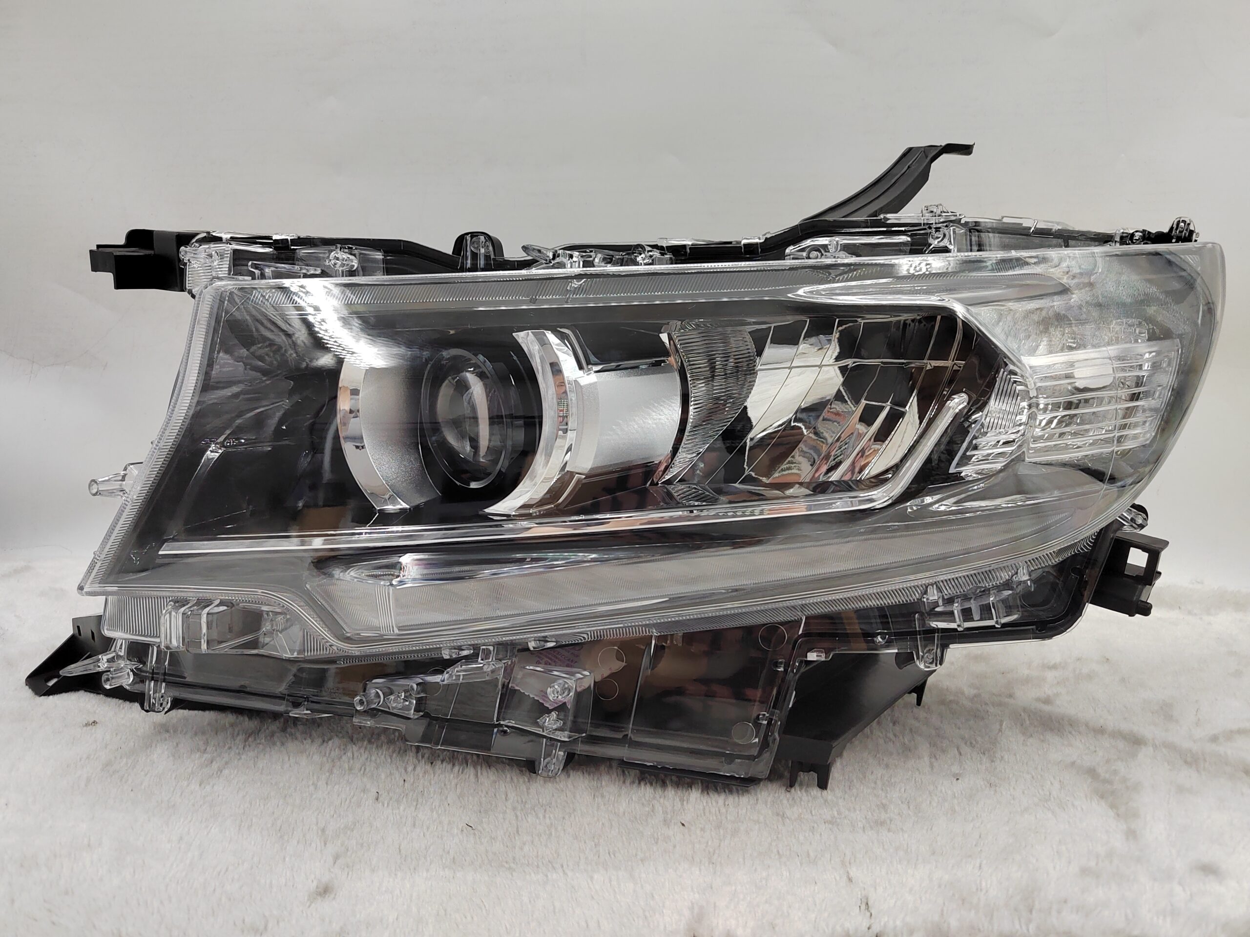 TOYOTA LANDCRUISER PRADO 150 GDJ150R 2018-2022 LED L.H.S HEADLIGHT ASSEMBLY