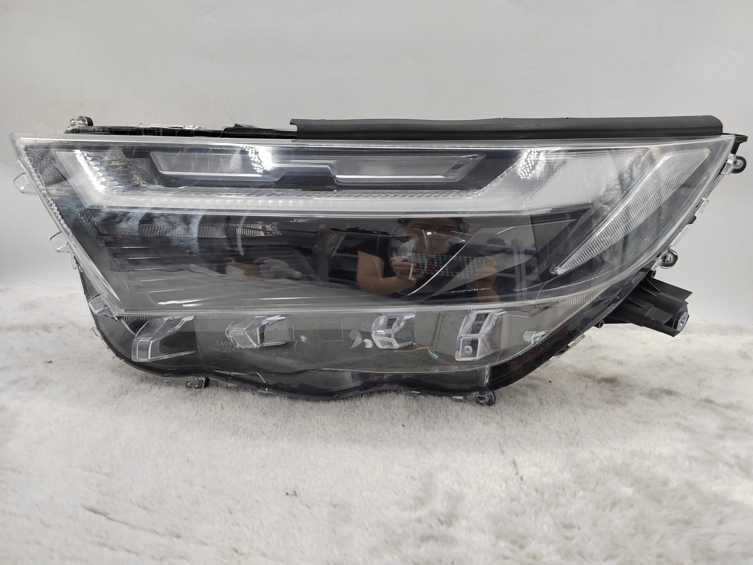 TOYOTA RAV4 2022-2023 LED L.H.S HEADLIGHT ASSEMBLY