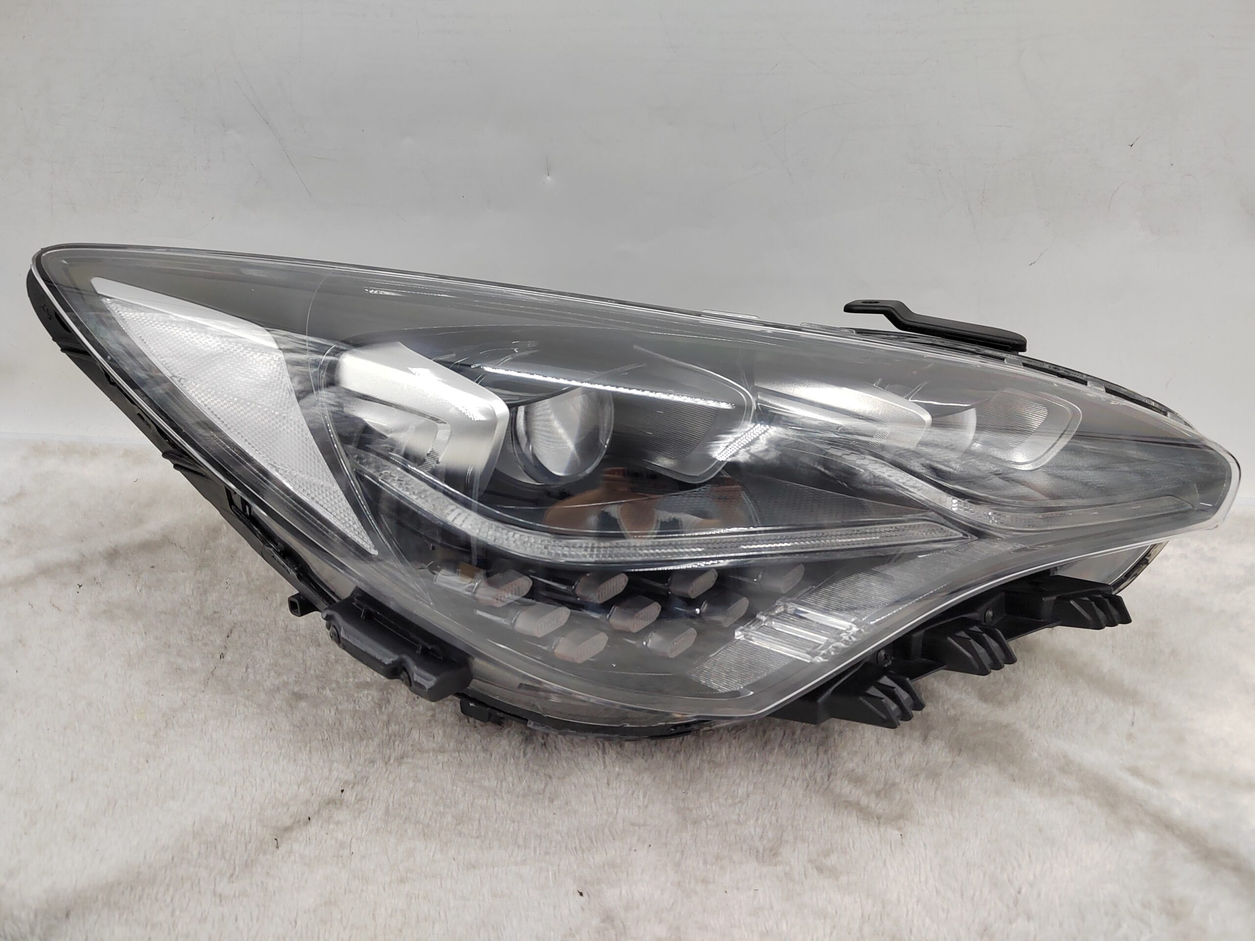 KIA STINGER 2017-2023 LED R.H.S HEADLIGHT ASSEMBLY