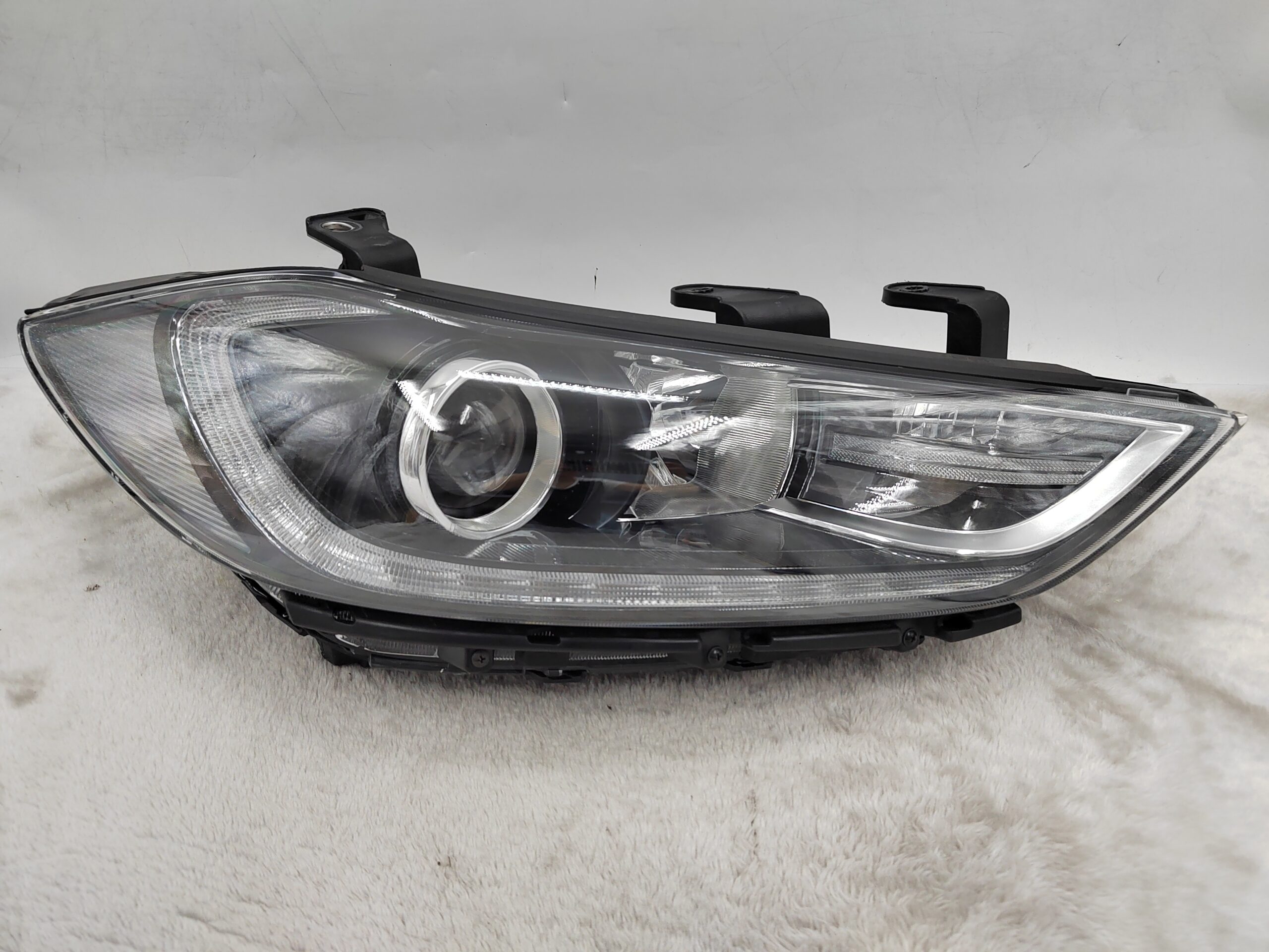 HYUNDAI ELANTRA AD 2017-2018 HALOGEN R.H.S HEADLIGHT ASSEMBLY