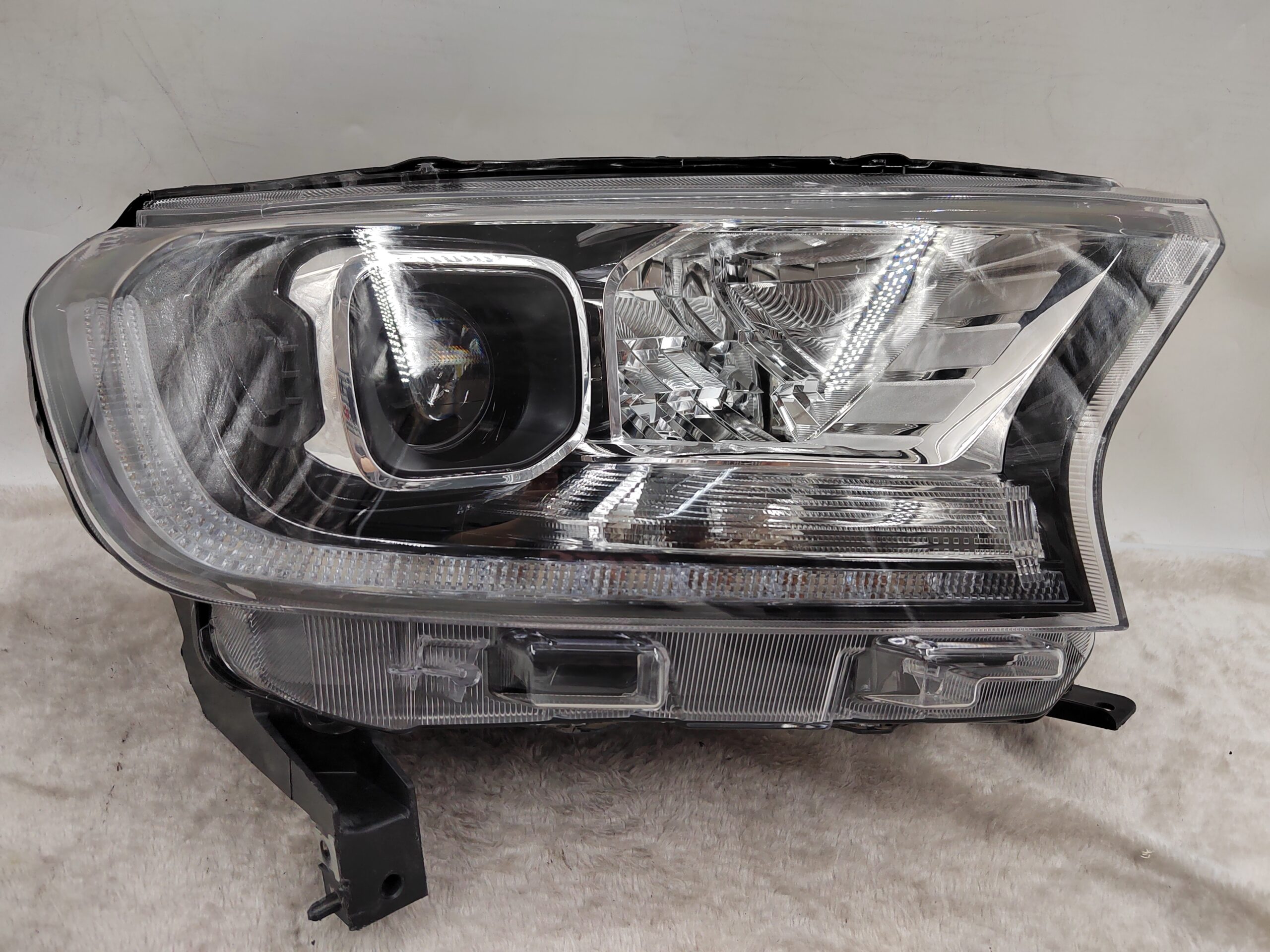 FORD EVEREST RANGER 2020-2021 LED R.H.S HEADLIGHT ASSEMBLY