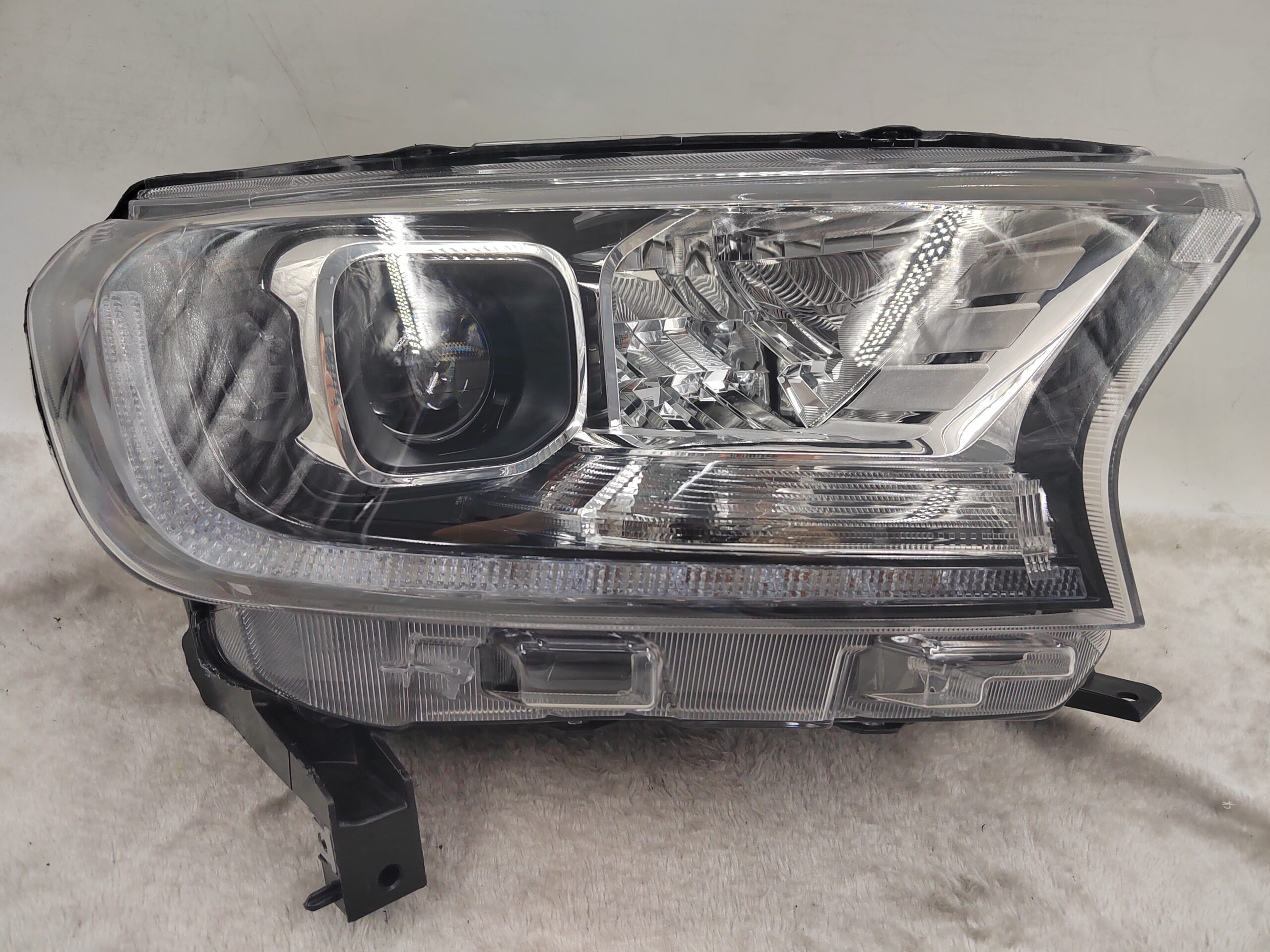 FORD EVEREST RANGER 2020-2021 LED R.H.S HEADLIGHT ASSEMBLY