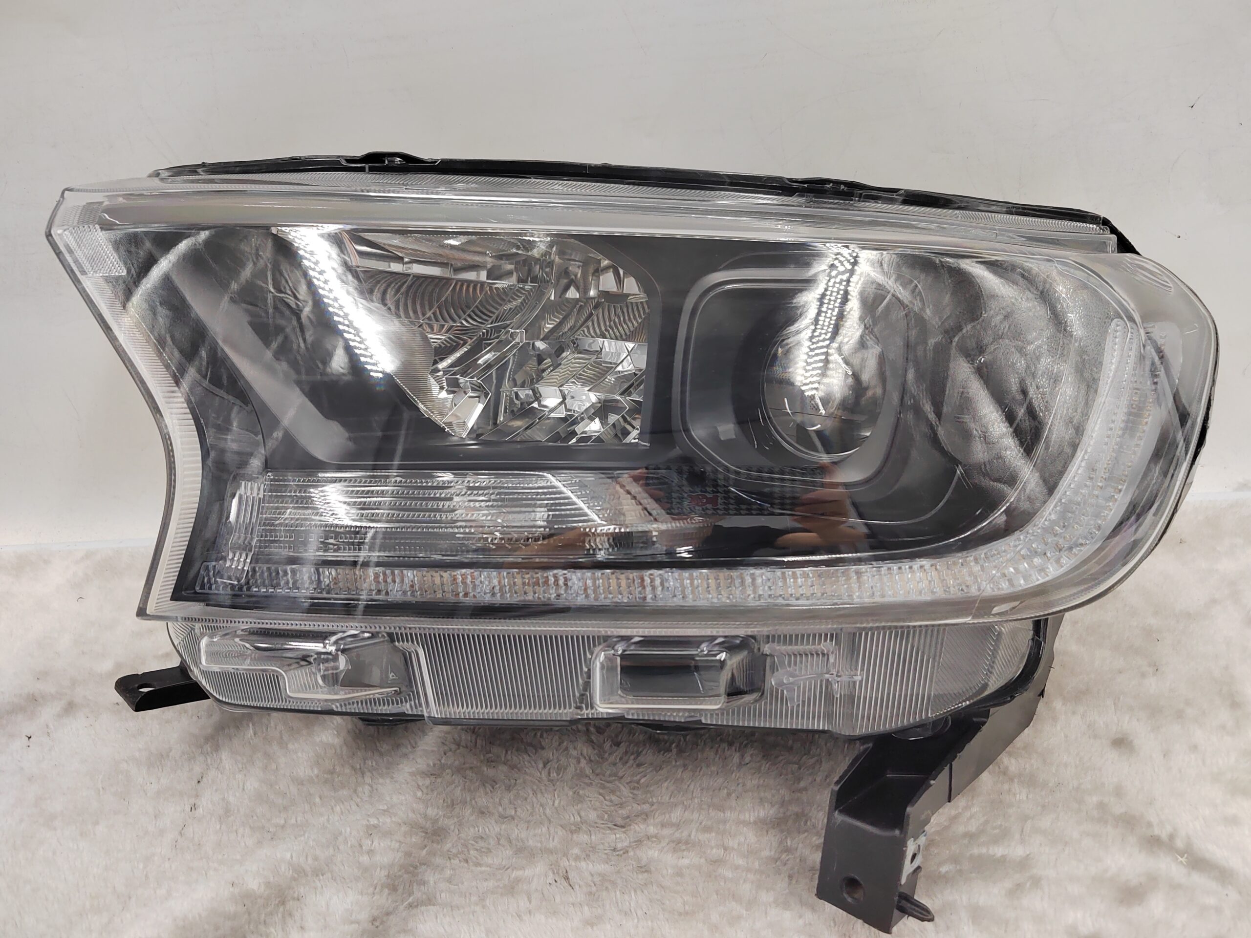 FORD EVEREST RANGER 2020-2021 LED L.H.S HEADLIGHT ASSEMBLY