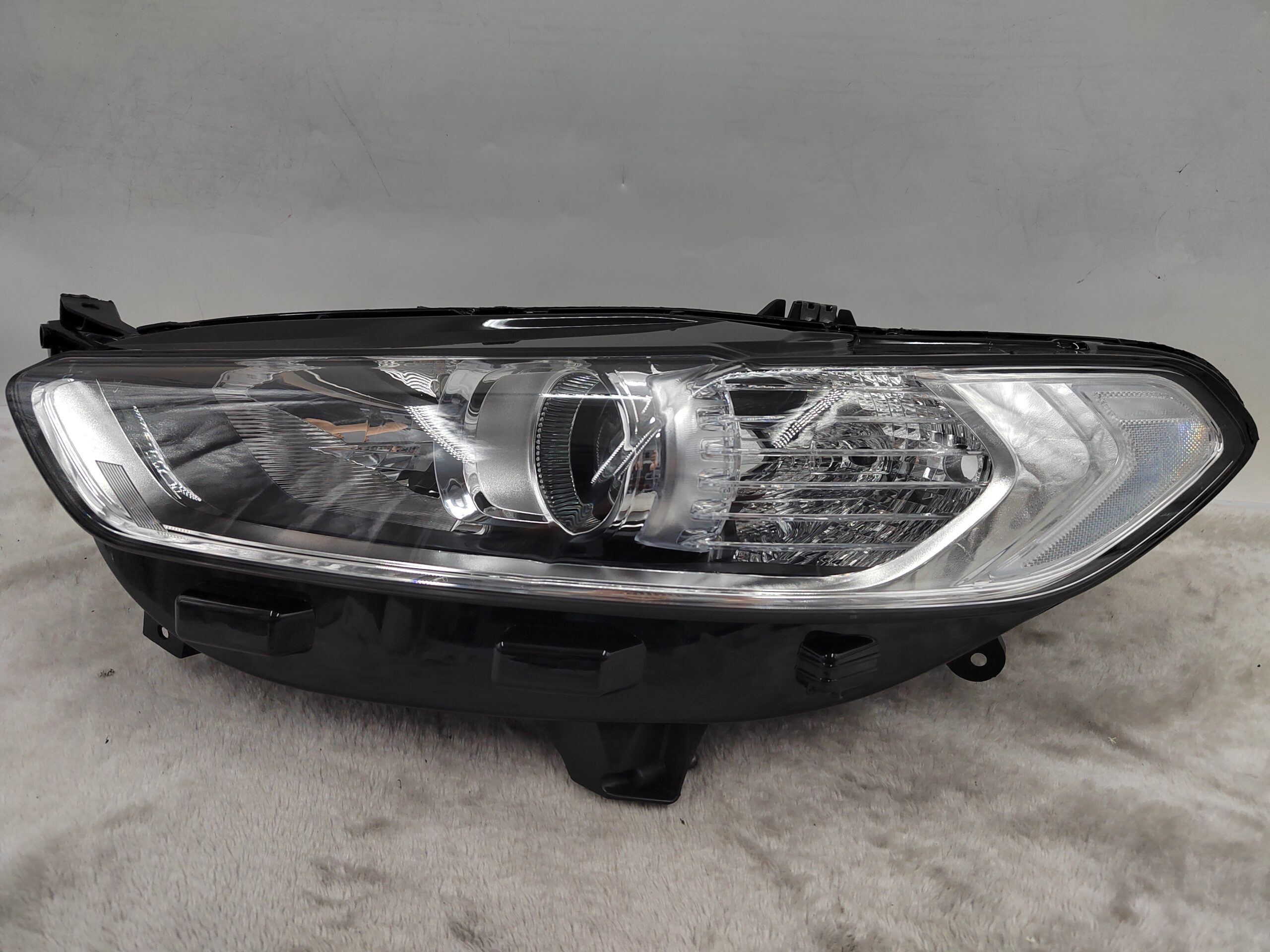 FORD MONDEO MK5 2015-2019 HALOGEN L.H.S HEADLIGHT ASSEMBLY