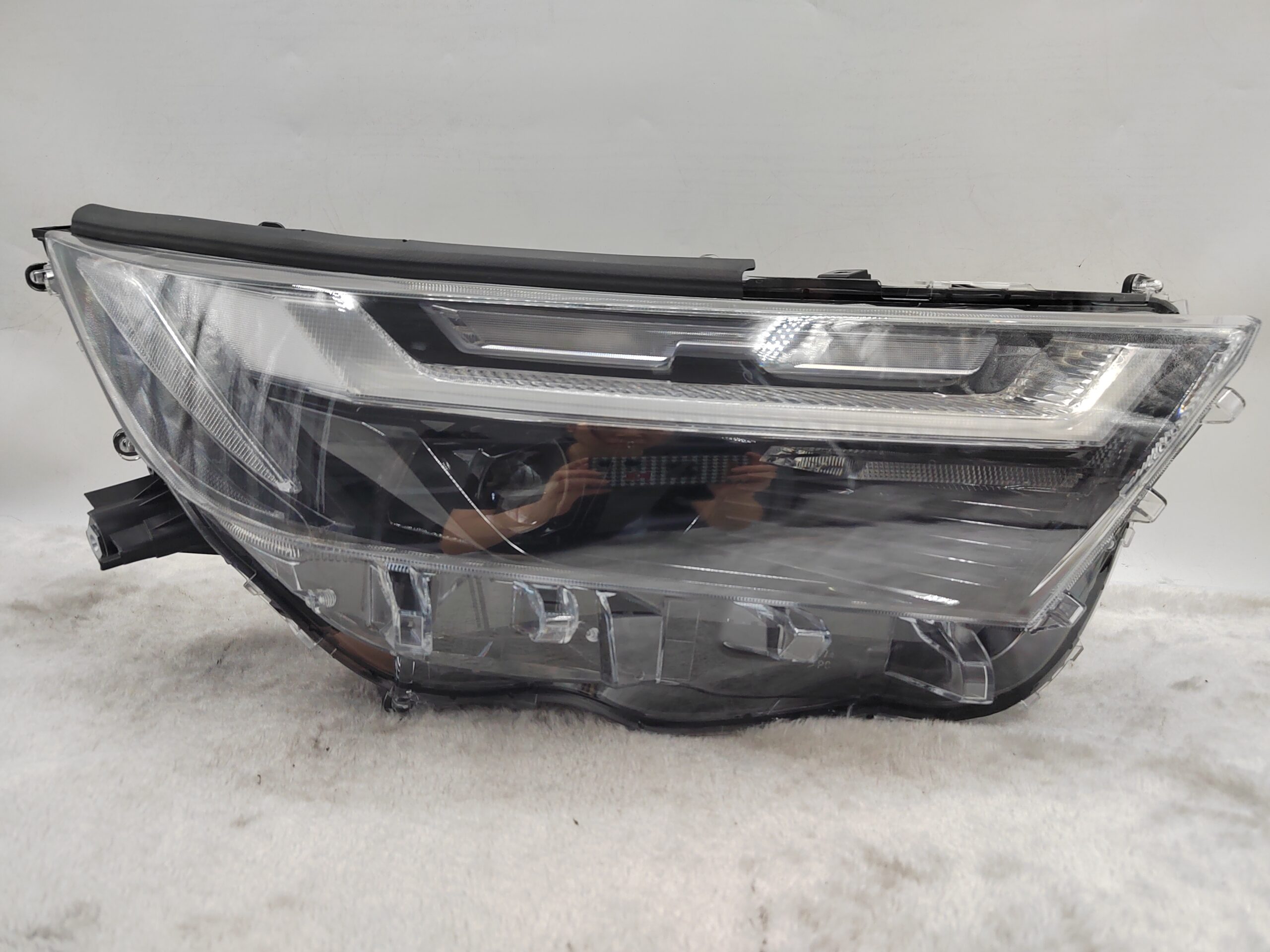 TOYOTA RAV4 2022-2023 LED R.H.S HEADLIGHT ASSEMBLY