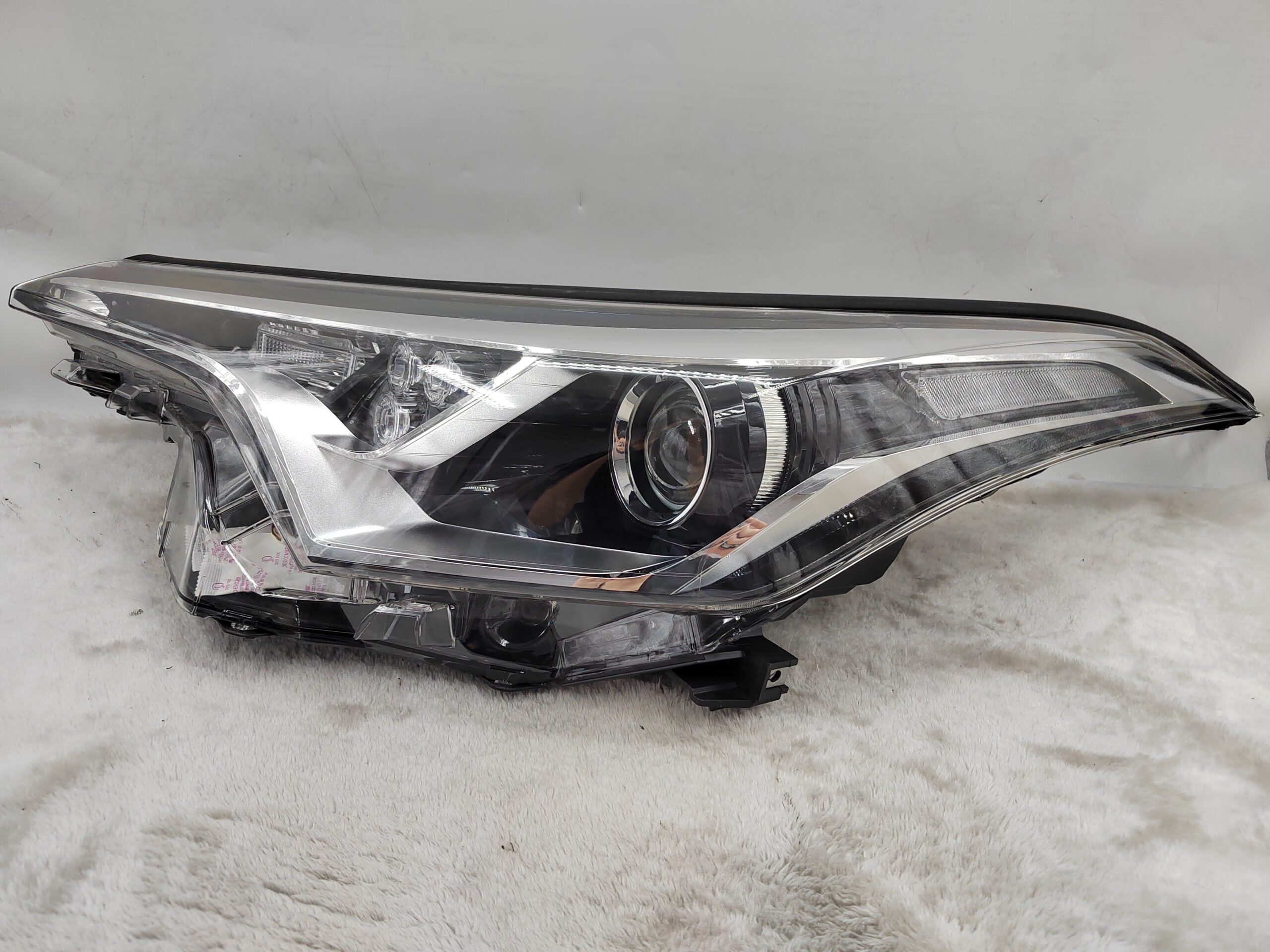 TOYOTA C-HR 2016-2019 HALOGEN L.H.S HEADLIGHT ASSEMBLY