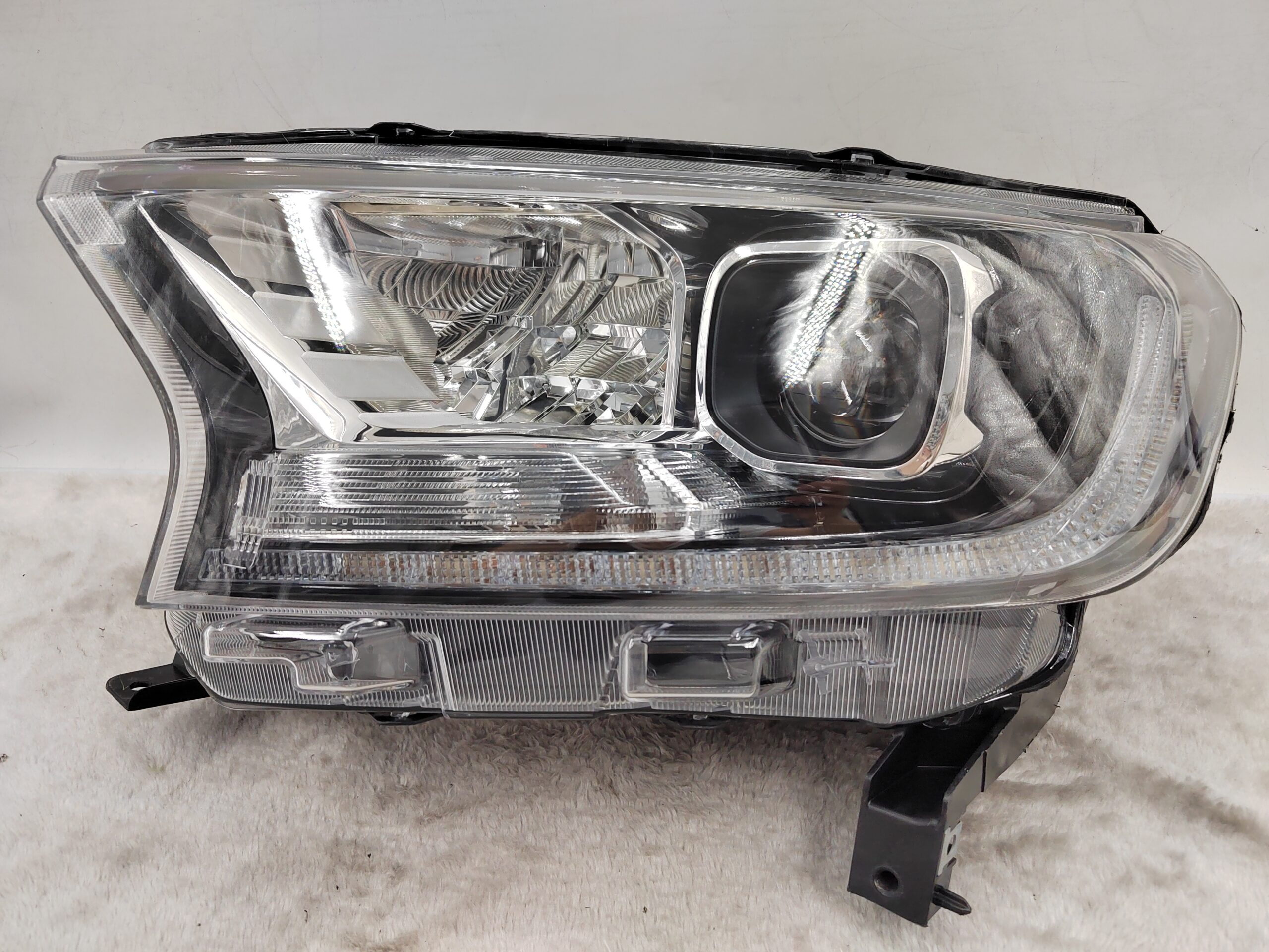 FORD EVEREST RANGER 2020-2021 LED L.H.S HEADLIGHT ASSEMBLY