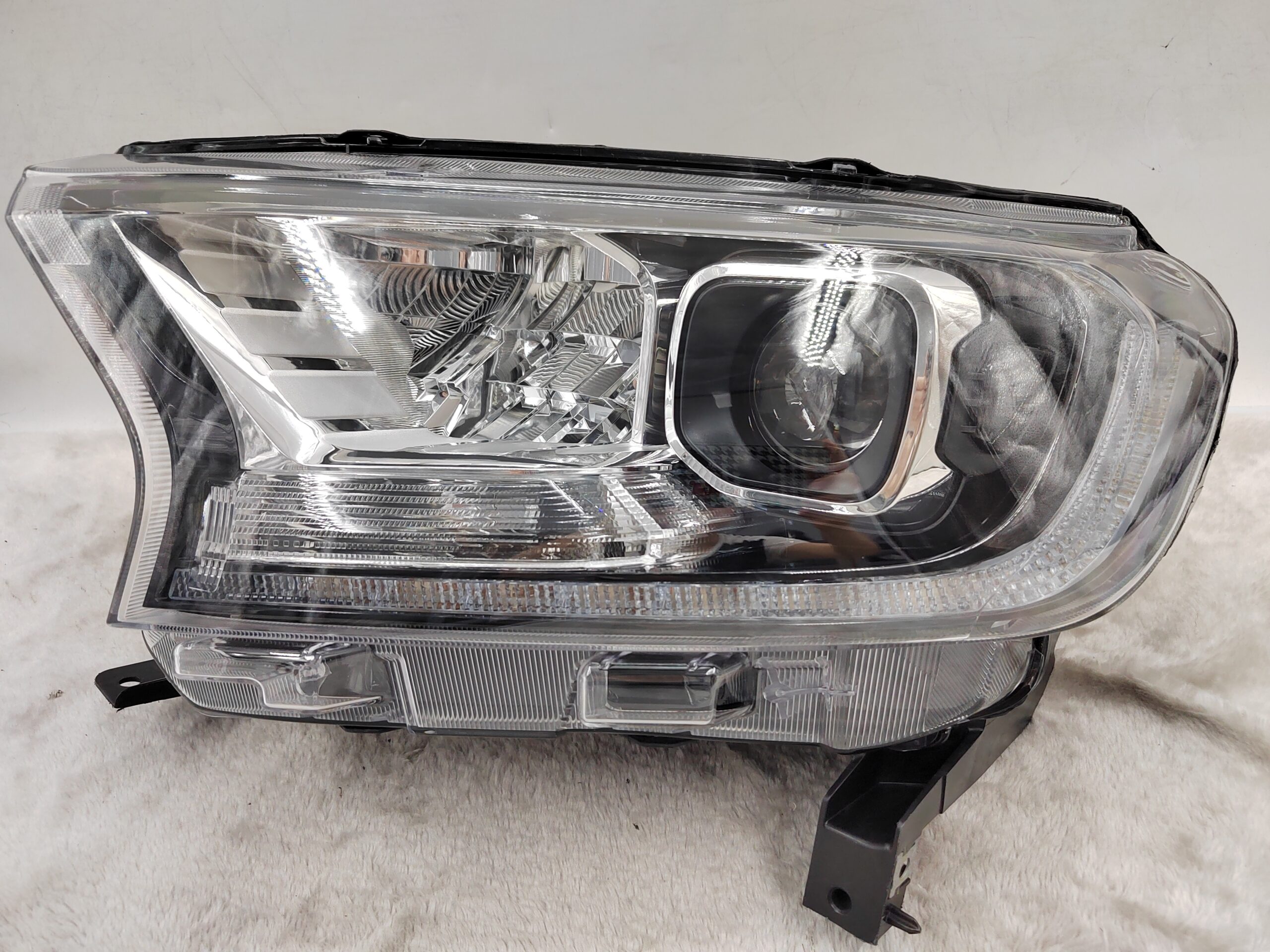 FORD EVEREST RANGER 2020-2021 LED L.H.S HEADLIGHT ASSEMBLY