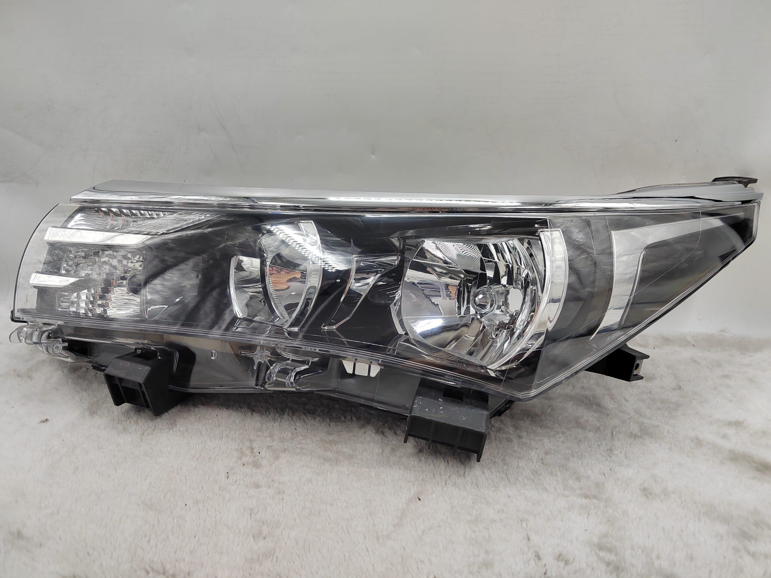 TOYOTA COROLLA 2014-2016 HALOGEN L.H.S HEADLIGHT ASSEMBLY