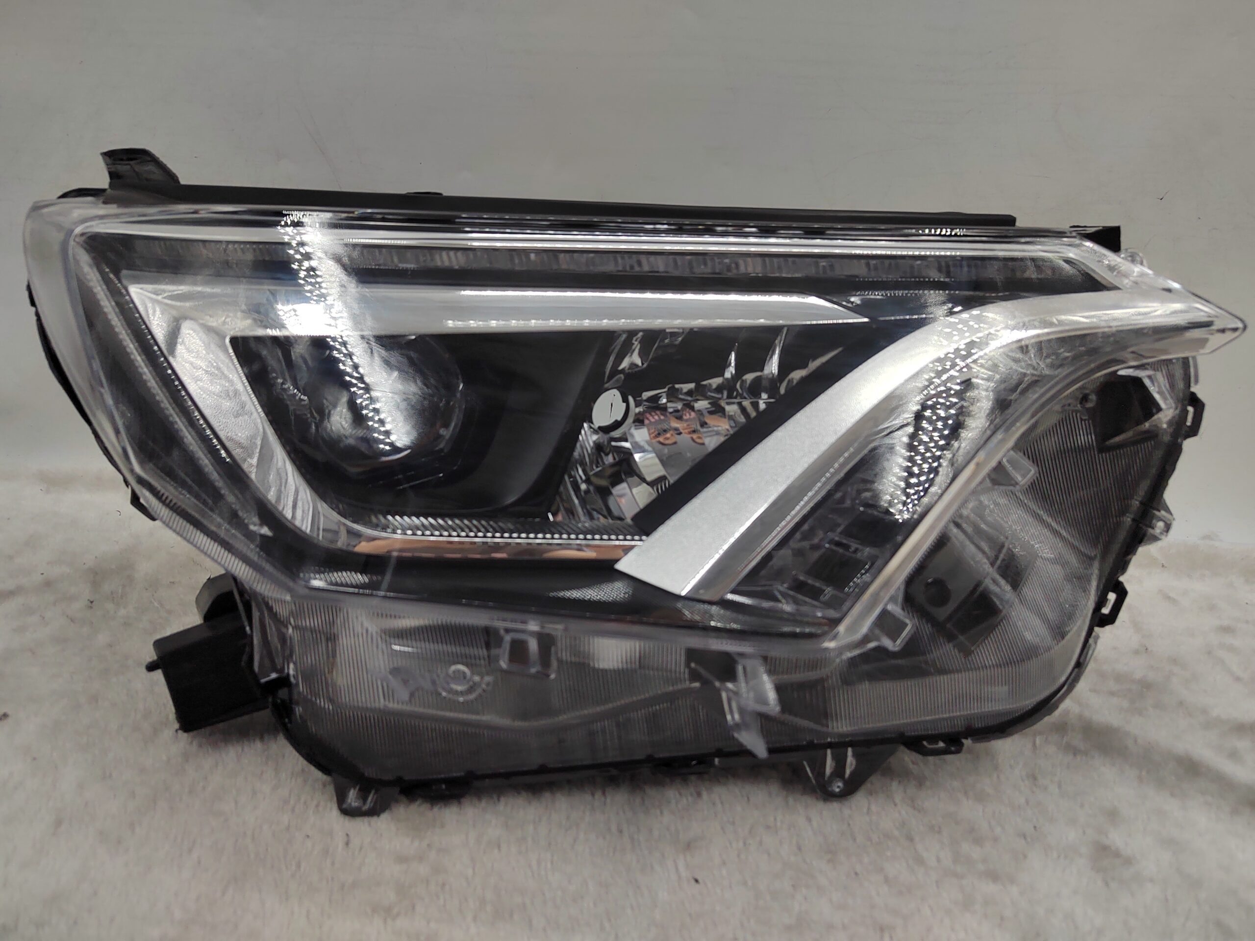 TOYOTA RAV4 4.5 XA40 2016-2018 LED R.H.S HEADLIGHT ASSEMBLY